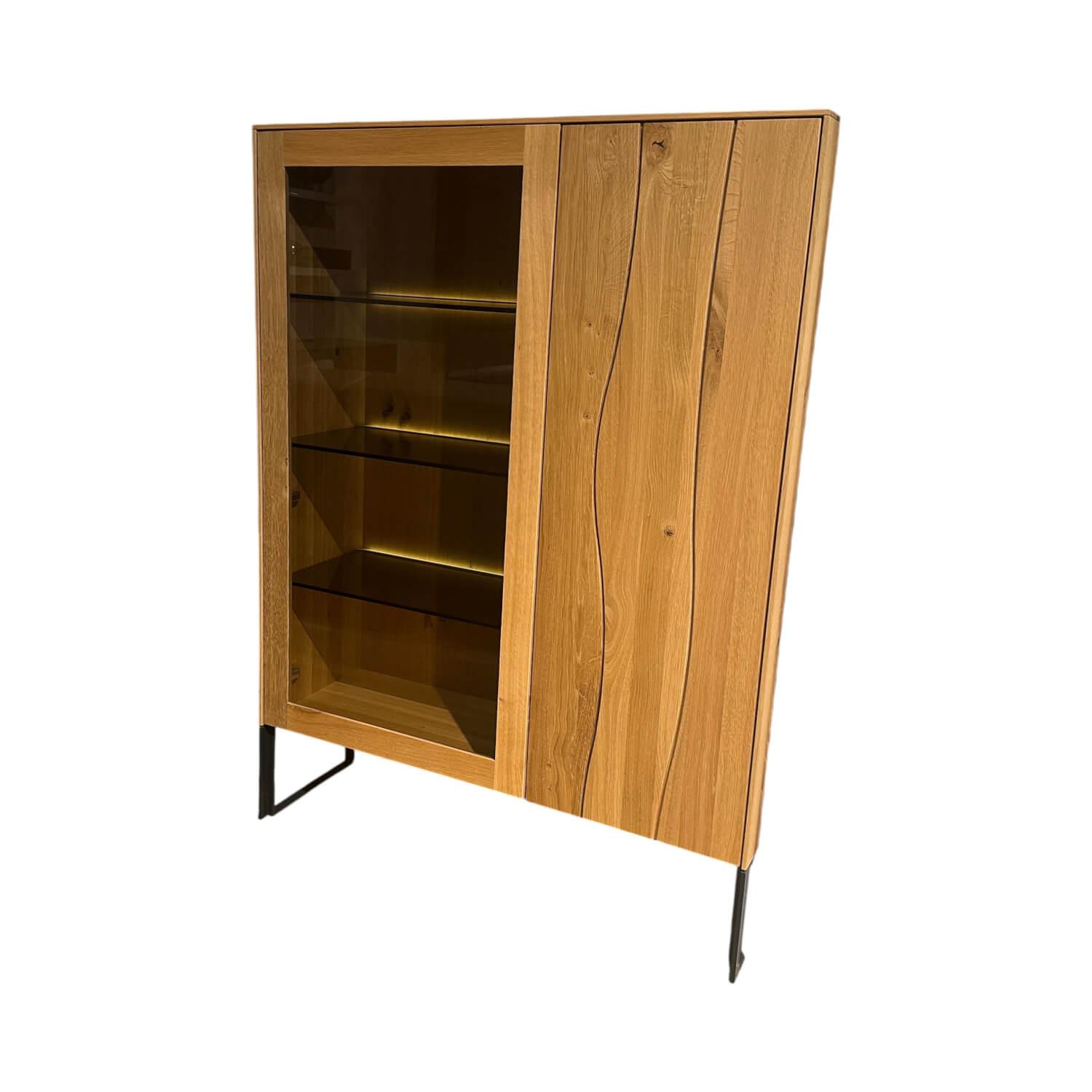 Contur - Highboard Mileto C Asteiche Gebürstet Geölt Gestell Metall Schwarz Mit LED Beleuchtung - 1