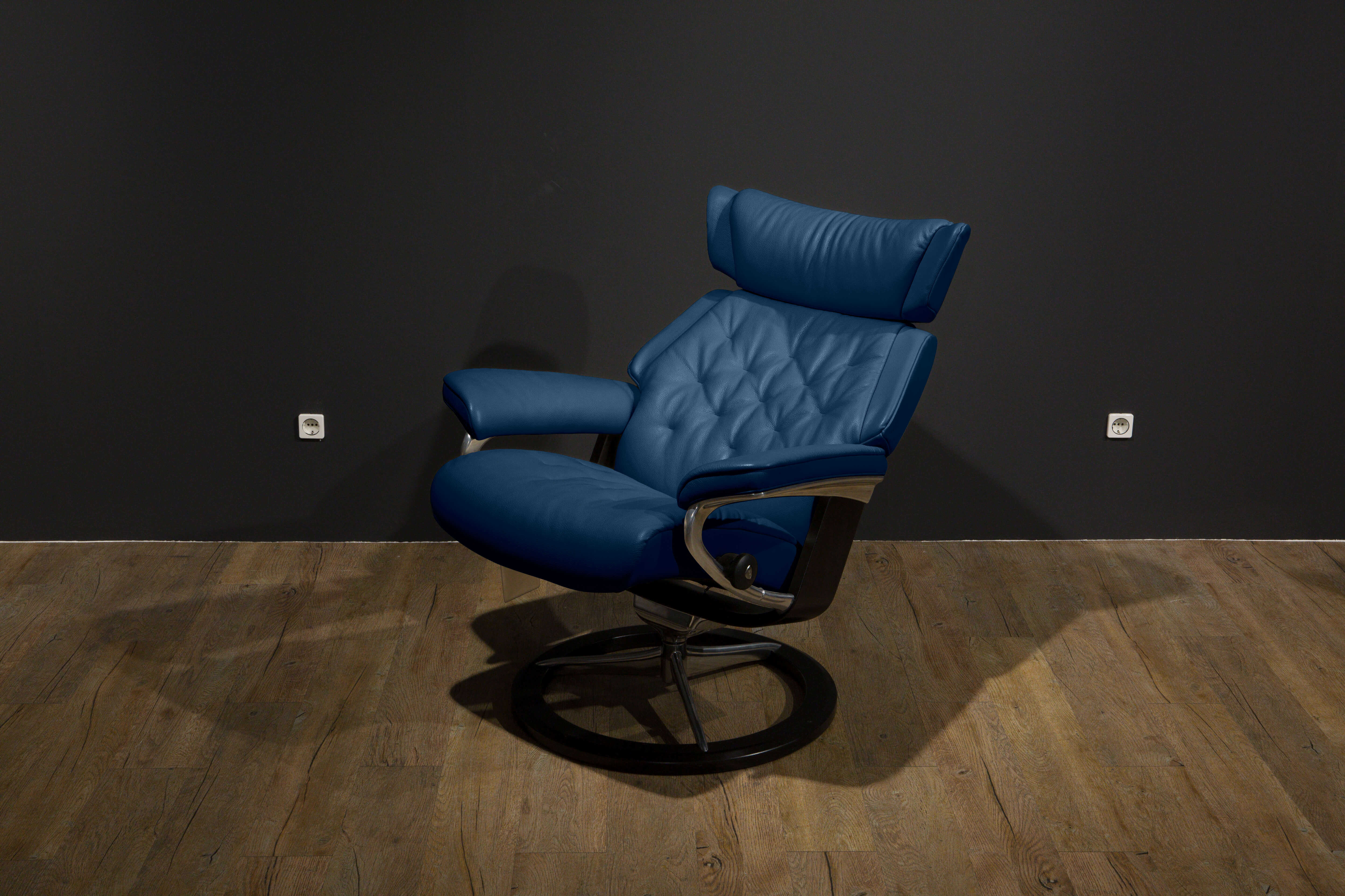 039-02-230_HOHMANN_5D_4867 Stressless - Sessel Skyline M Leder Blau Cori Signature mit Hocker - 3