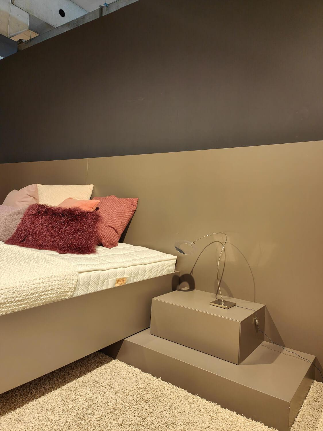 Kettnaker - Schlafzimmer Alea Bettanlange Lack Taupe Beige Braun Und Kleiderschrank Lack Perlmutt Und Taupe Beige Braun Grau Ohne Lattenrost Matratze Sowie Dekoration - 11