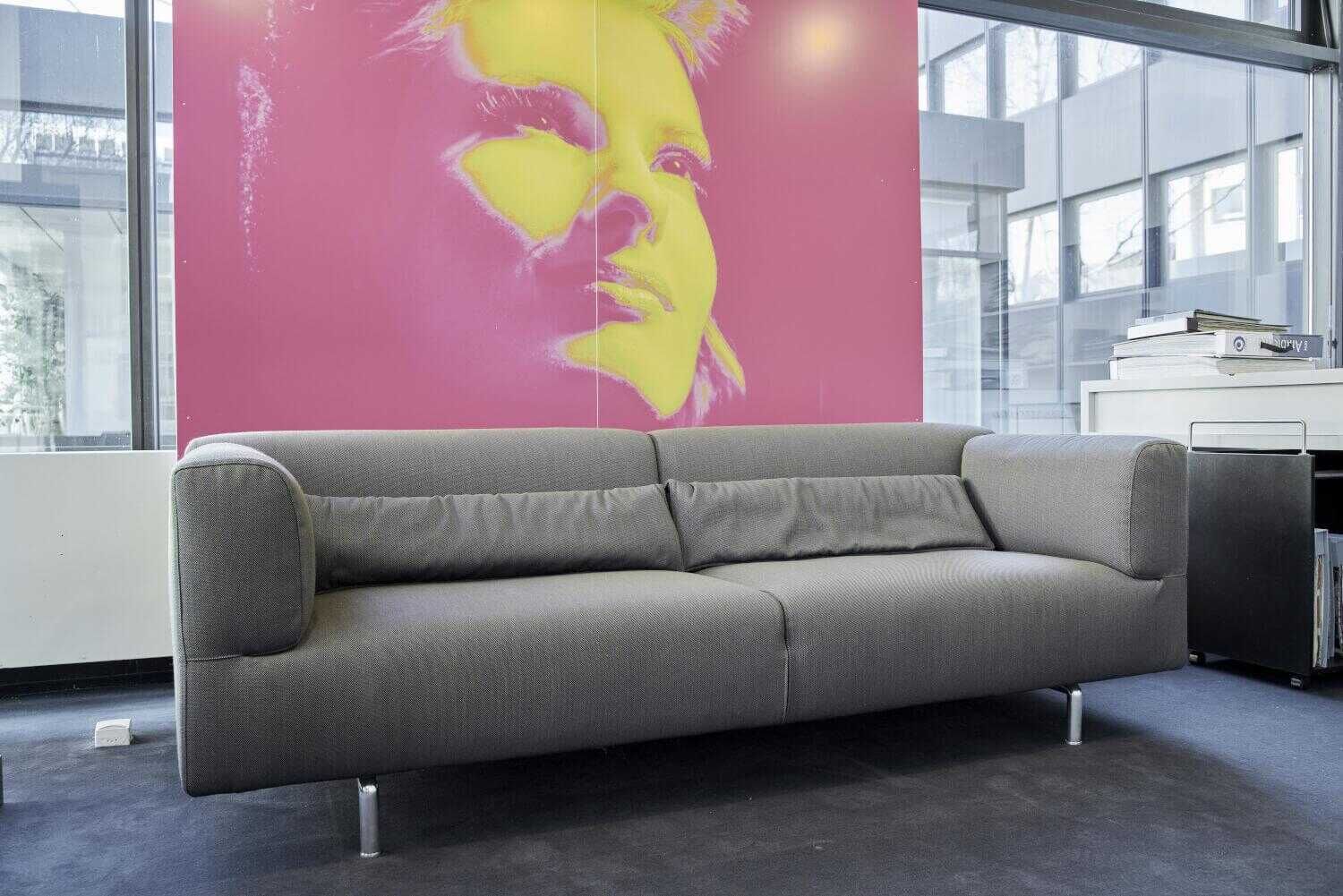 cassina-sofa-met-zweisitzer-stoff-grau-mit-2-kissen-1bbccd6718e45c6fa992c7ae6 Cassina - Sofa Met two-seater fabric gray with 2 cushions - 4