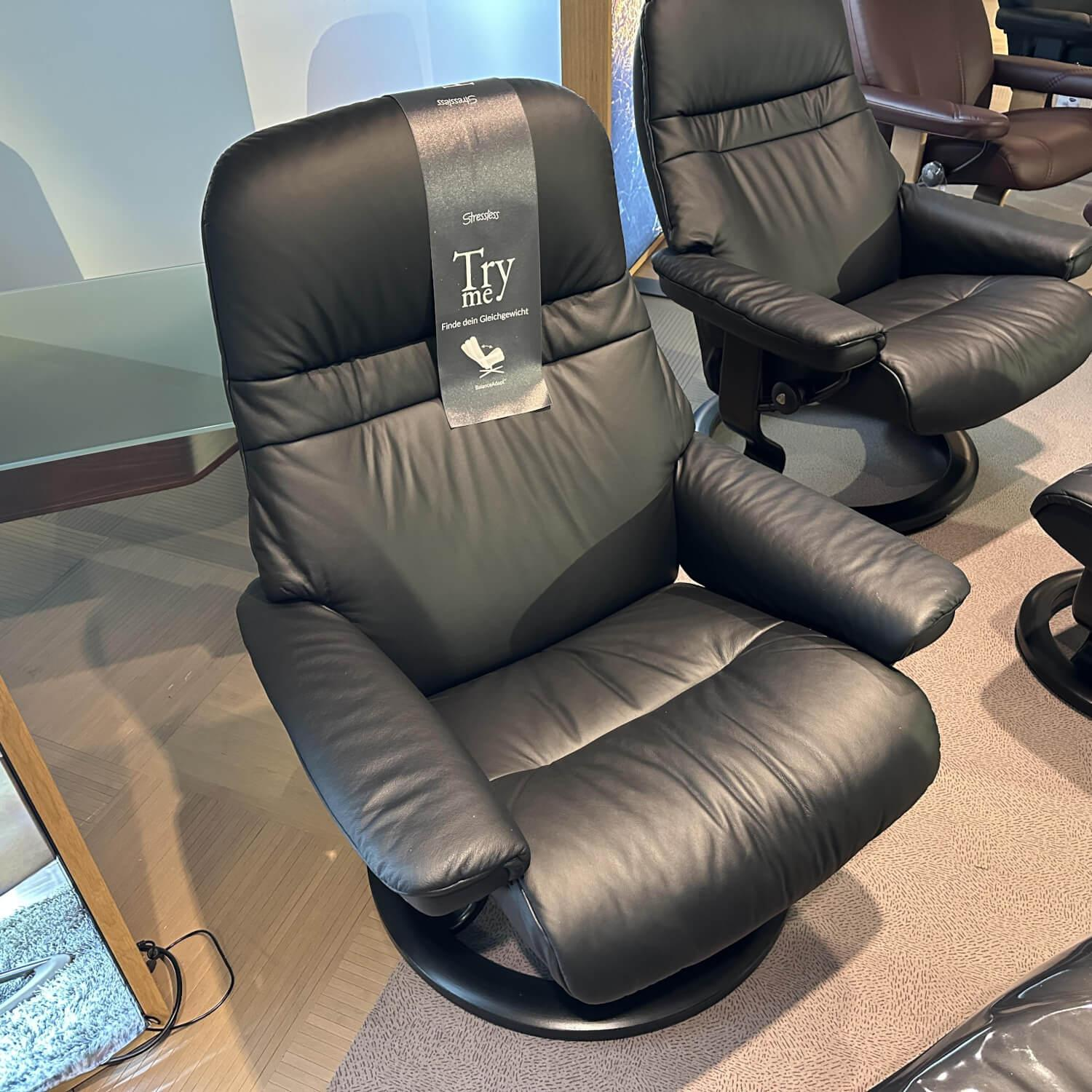 Stressless - Sessel Sunrise M Leder 094 Paloma 19 Black Schwarz Gestell Classic Schwarz Inklusive Hocker - 5