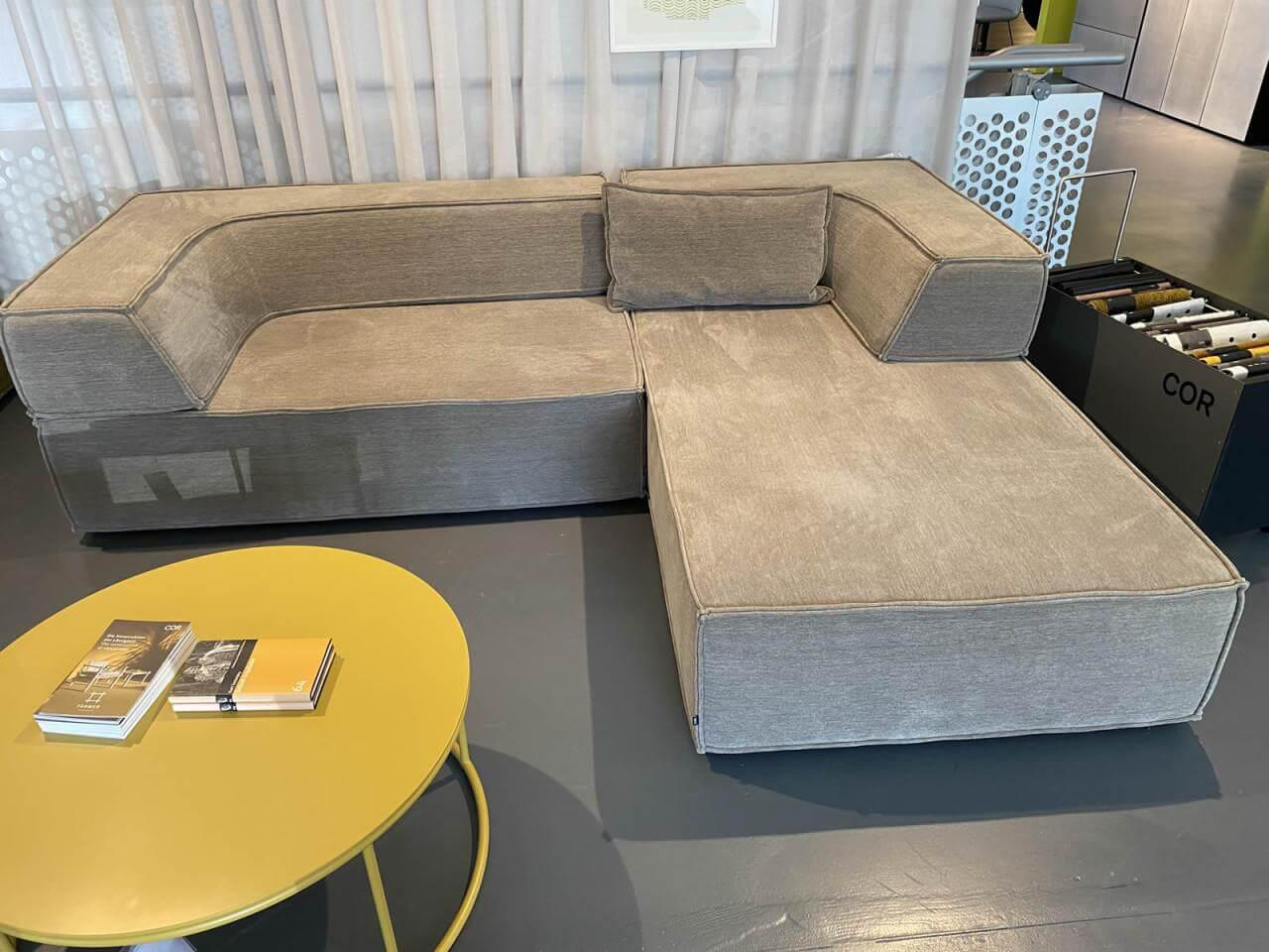 COR - Ecksofa Trio Stoff 8143 Taupe Grau Beige Inklusive Kuschelkissen - 3