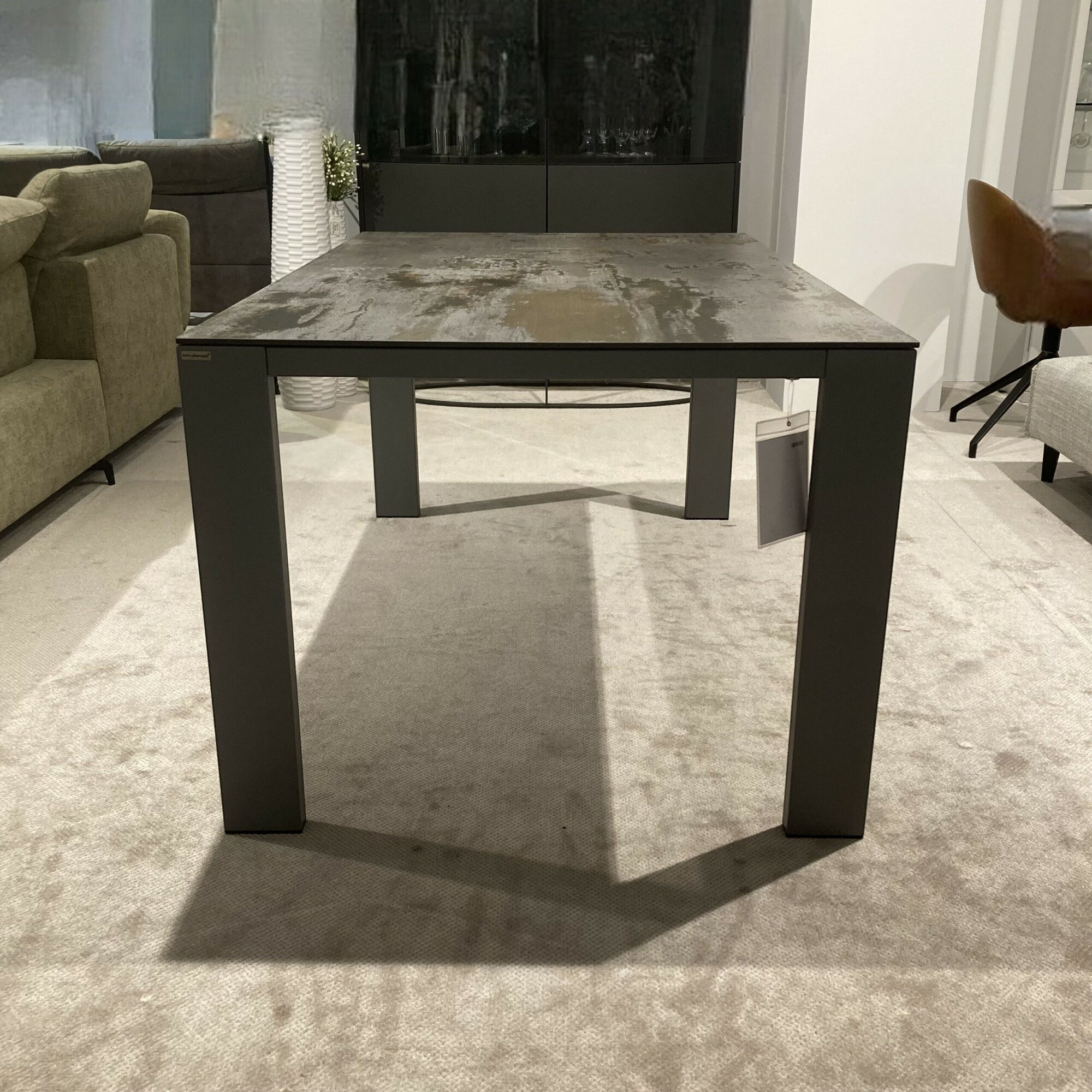 Bert Plantagie - Esstisch Edge Tischplatte Dekton Industrial Trilium Gestell Metall Stahlgrau  - 3