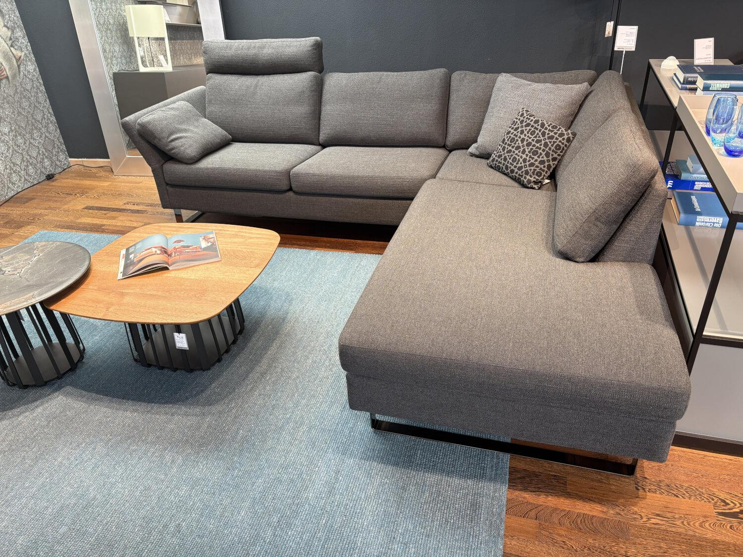 COR - Ecksofa Conseta Stoff 7146 Grau mit Kissen und Kopfstütze - 4