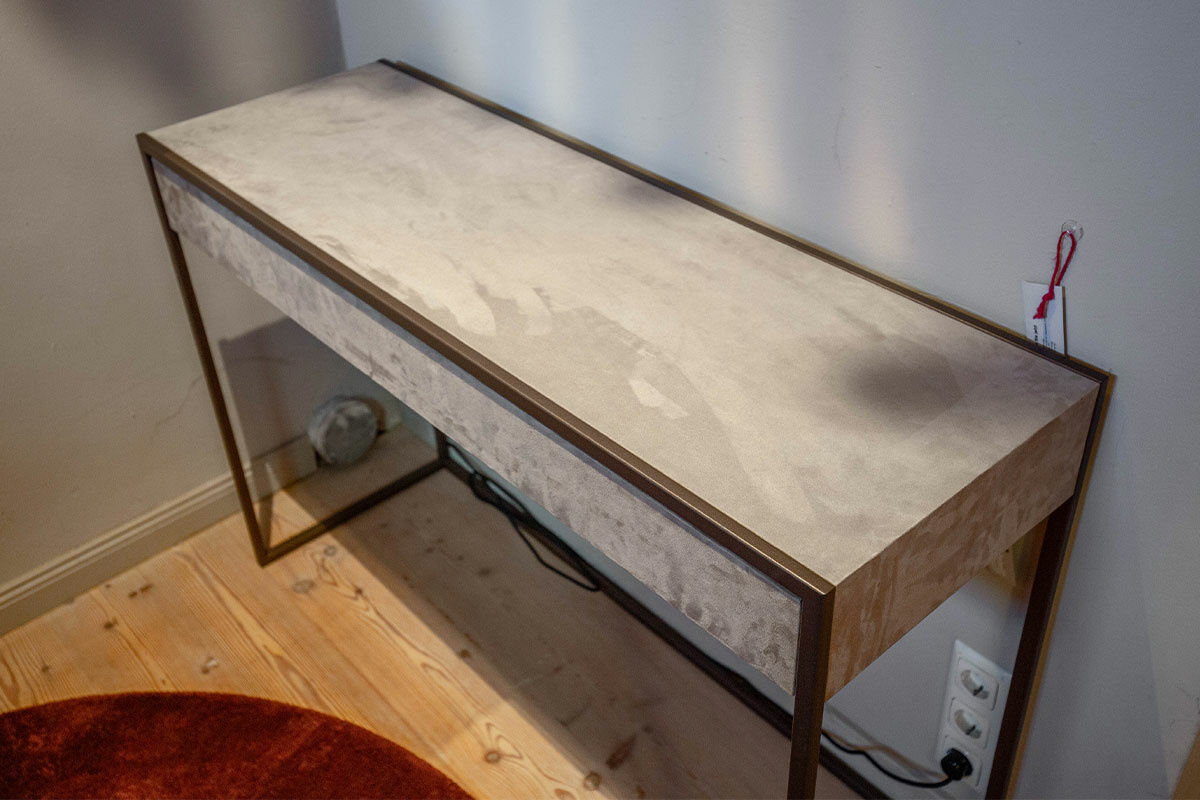 YOMEI - Konsole Smart Oberfläche Microleder Schlammgrau Gestell Edelstahl Pulverlackiert - 2