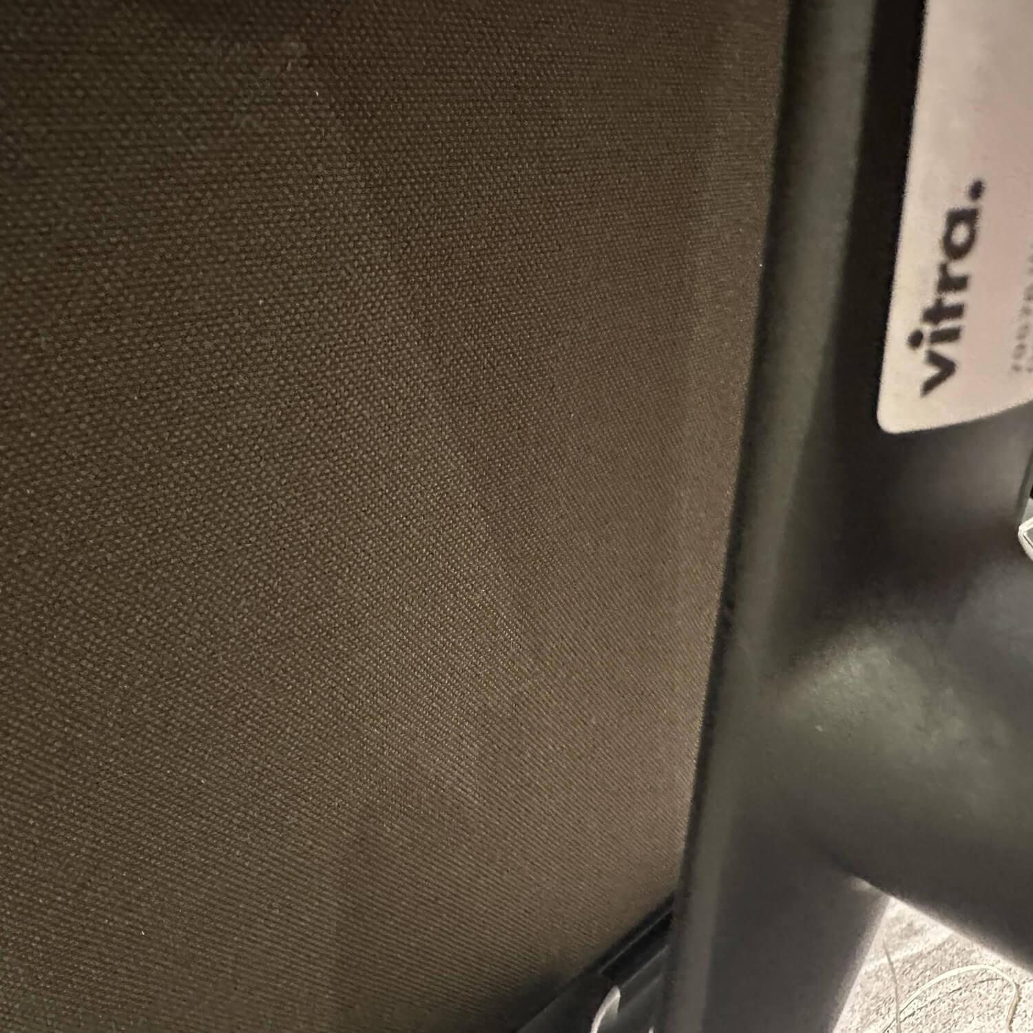 Vitra - Stuhl Soft Pad EA 208 Leder Premium Jade Grün Gestell Klassische Höhe Schwarz - 4