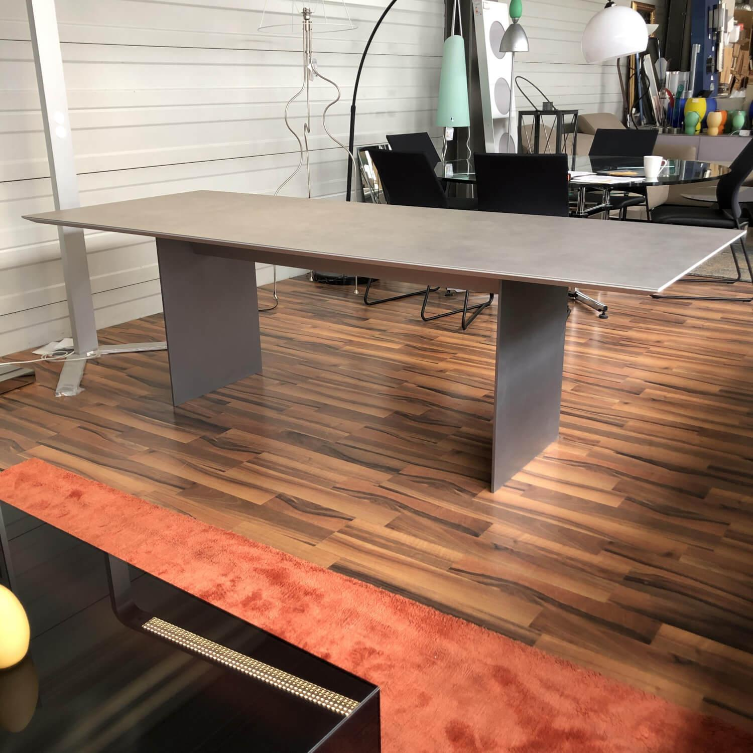 Willisau - Esstisch Keramik Aliano 240x95 Hellgrau - 1