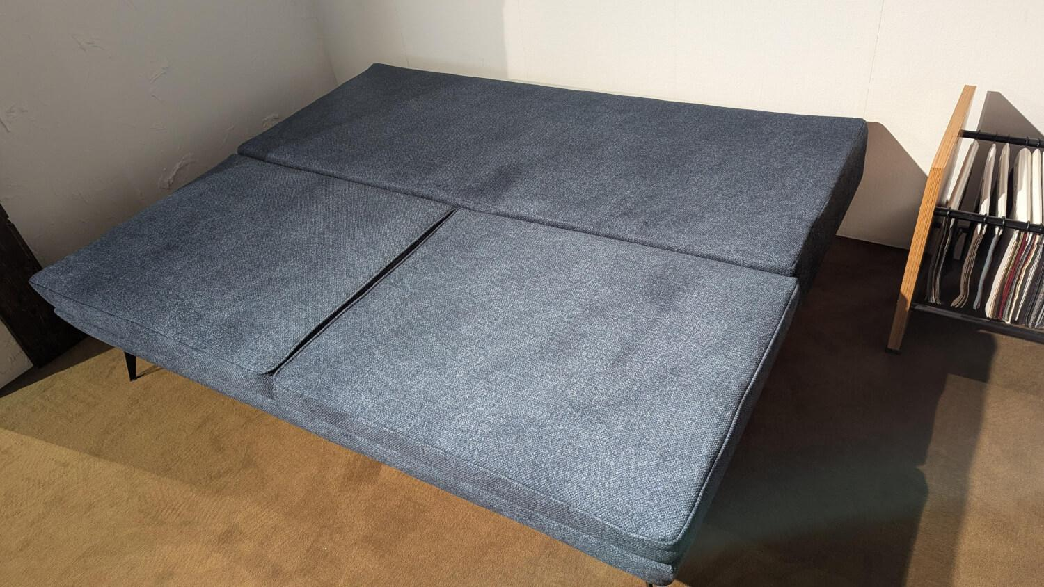 Restyl - Schlafsofa Kendall Stoff 2-7063 Blau Füße Schwarz - 6