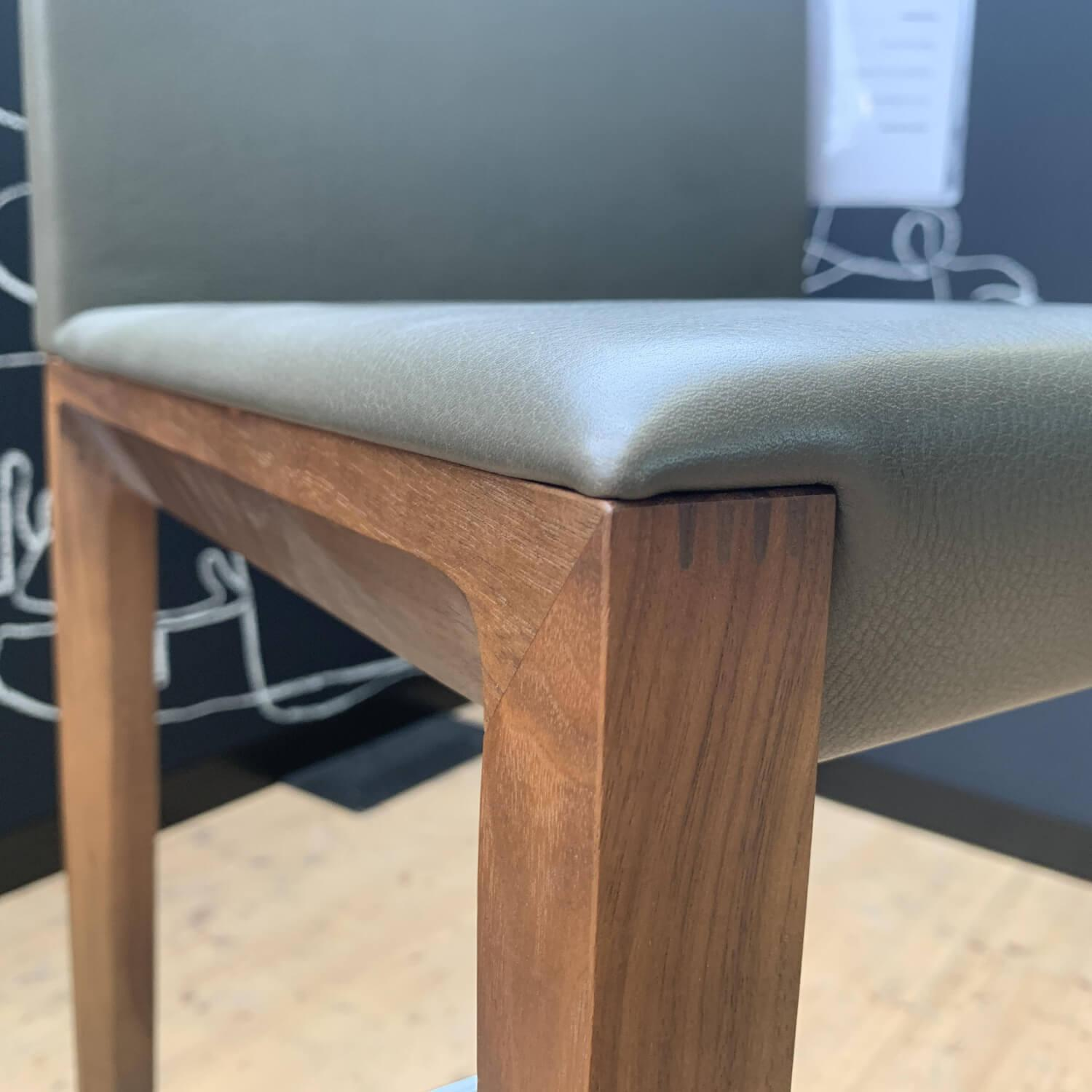 Walter Knoll - Barhocker Andoo 1100 Leder Safari 1374 Olive Gestell Nussbaum - 4