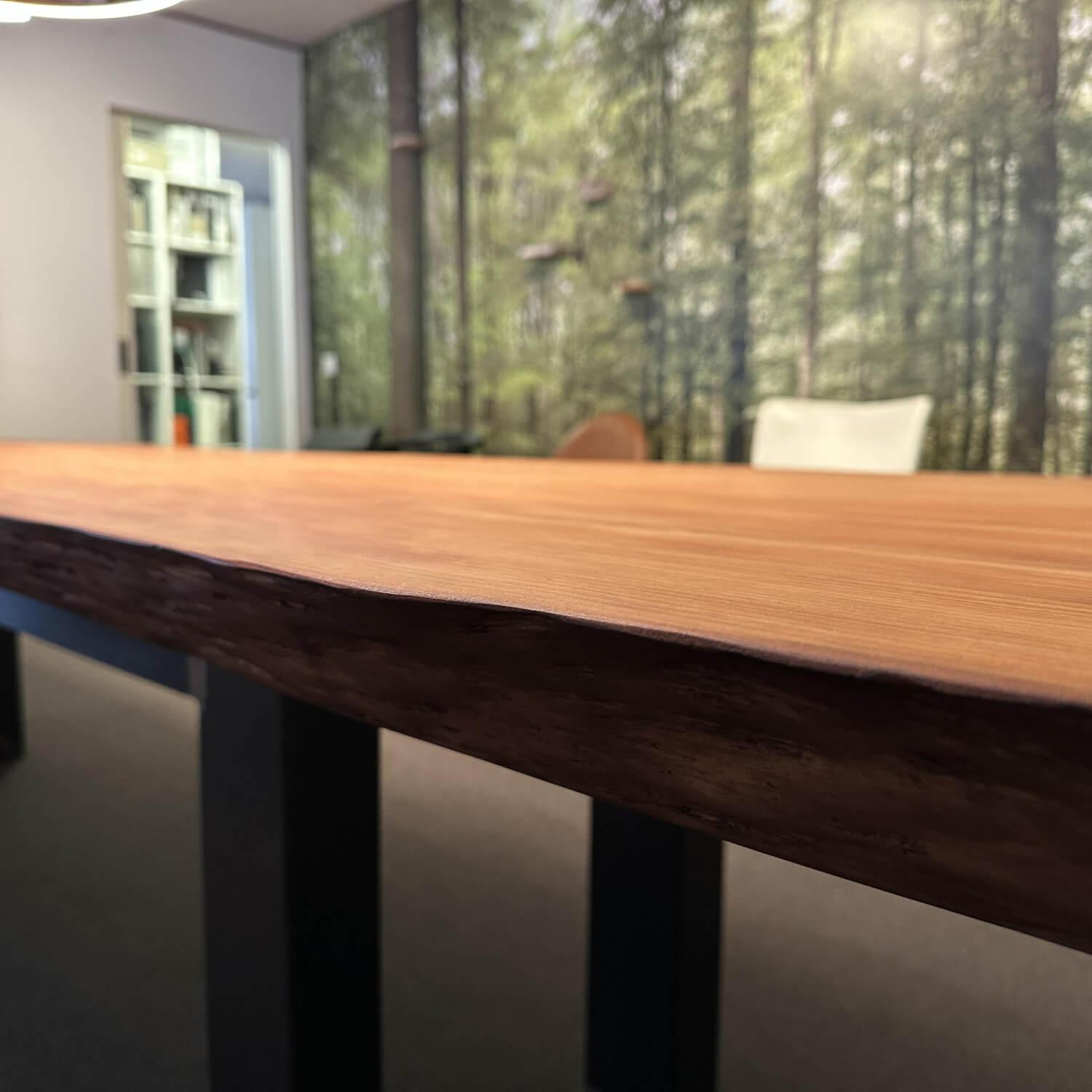 Riva1920 - Esstisch Auckland Platte Holz Kauri Oberfläche Geschliffen Gestell Natureisen Geölt Schwarz - 4