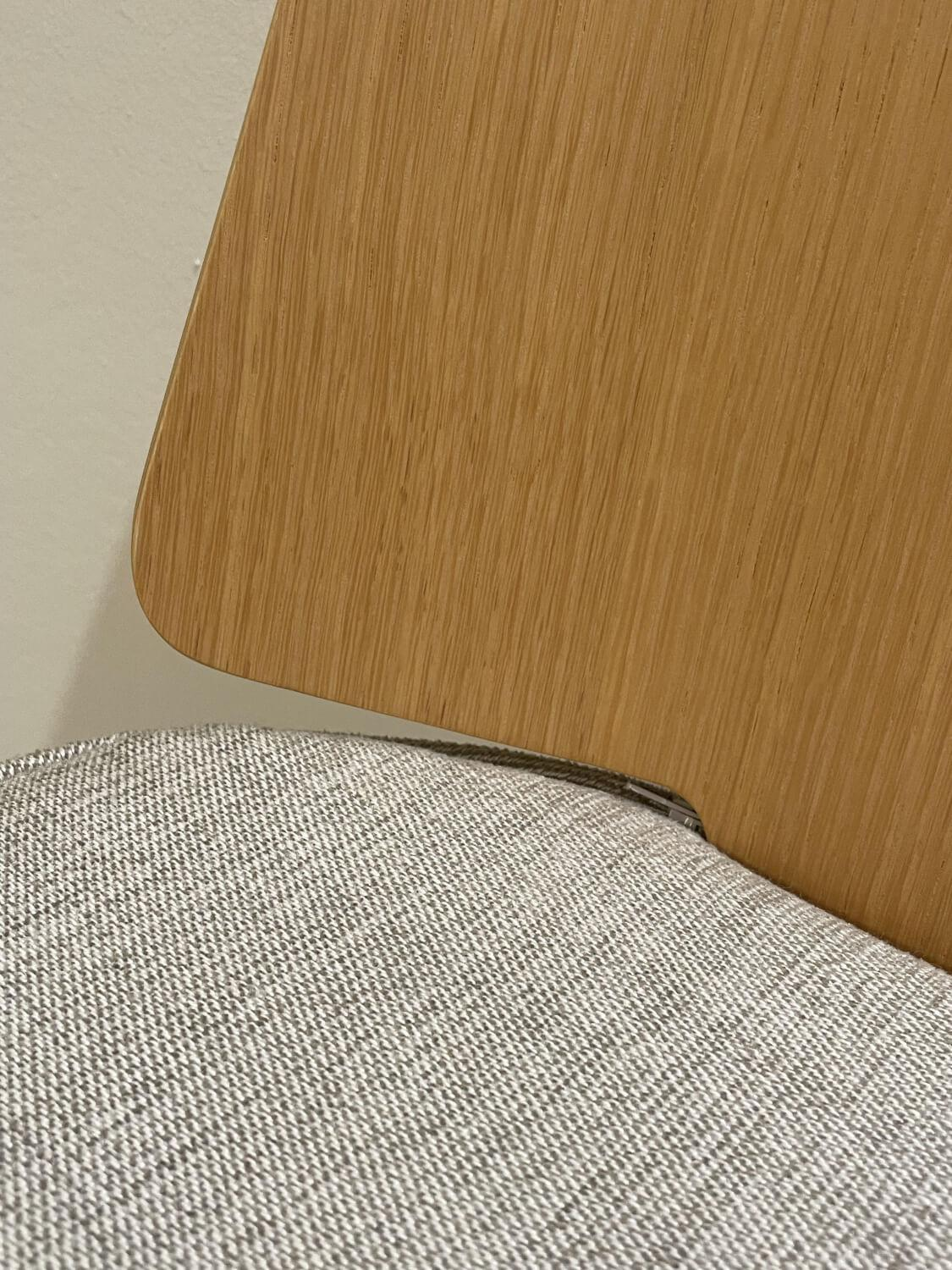 Zanotta - Stuhl June Eiche Natur Sitzpolster Stoff Vins Grau - 4