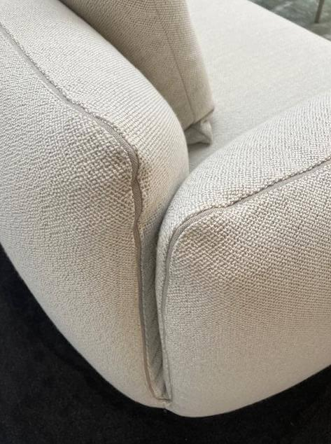 COR - Ecksofa Jalis Stoff 8070 Kreide Weiß Paspelierung Stoff 5095 Kitt/Zementgrau - 5