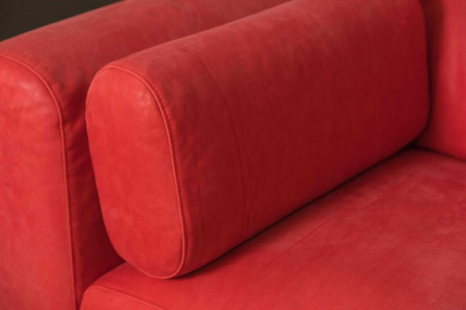 Sofa Attitude Leder Rot mit Drehlehnen und Kopfstütze