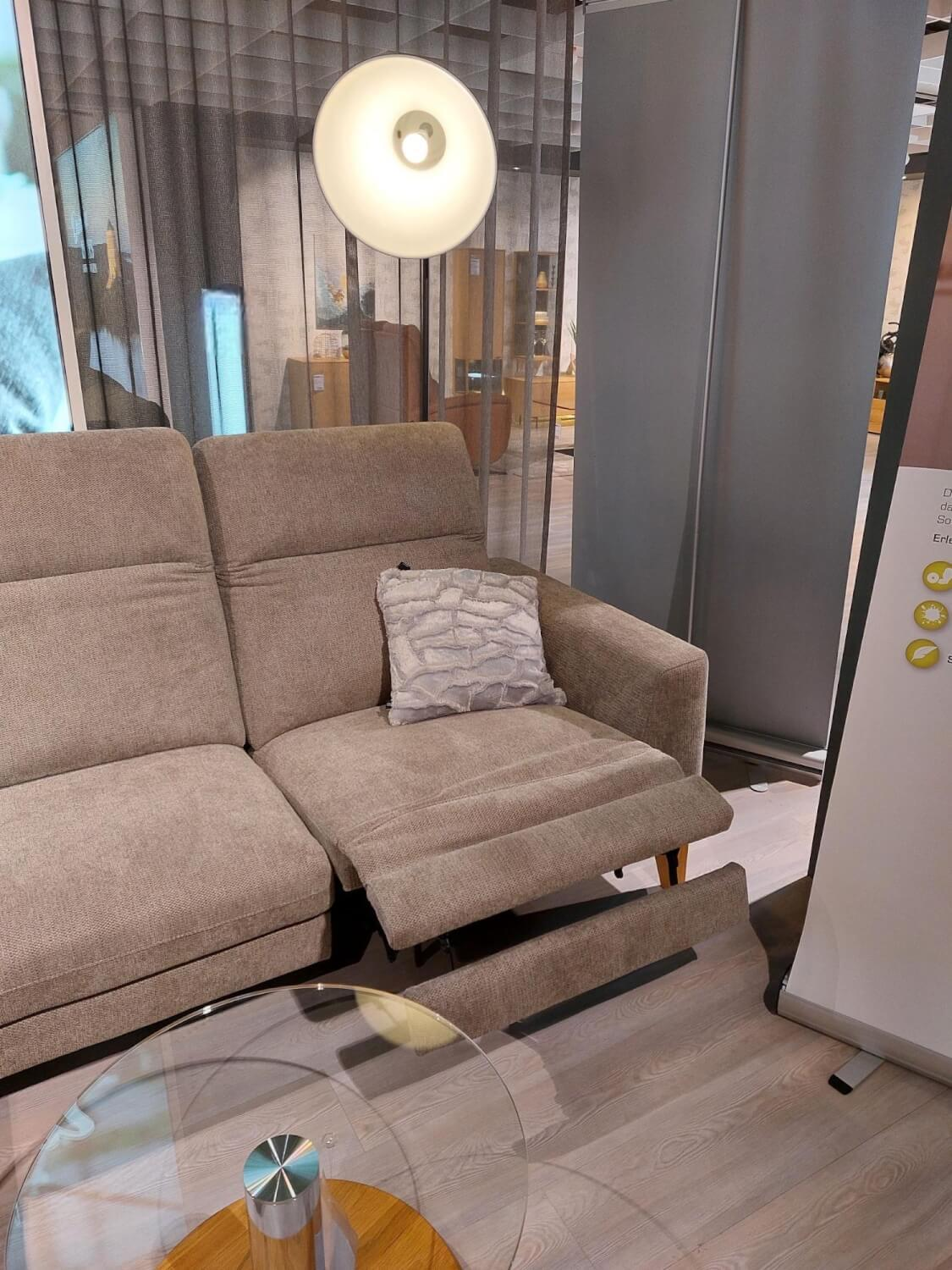 Global - Ecksofa Alegria Plus Stoff Mileto 10 Liver Grau Braun Fuß Eiche Geölt - 3