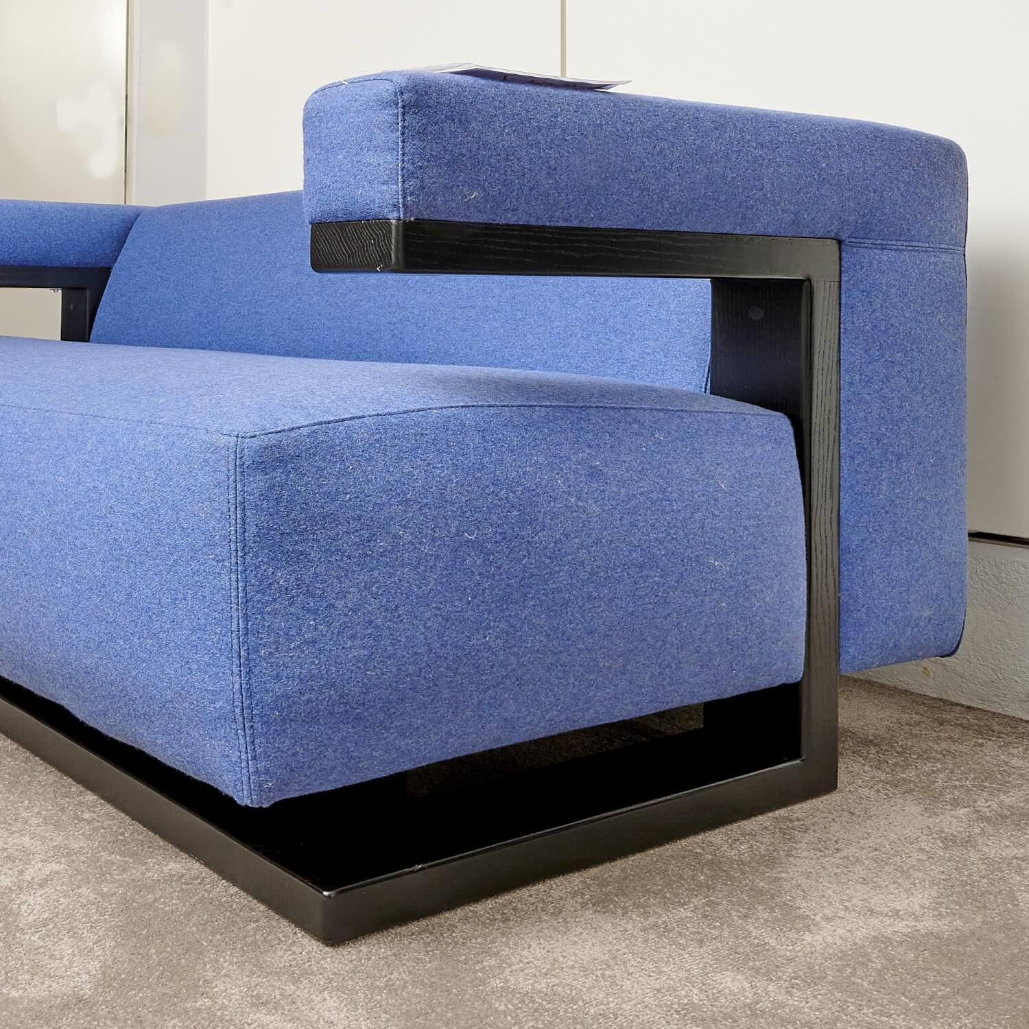 Tecta - Sofa Gropius F51 2 Stoff Dama 0077 Blau Gestell Esche Schwarz - 3