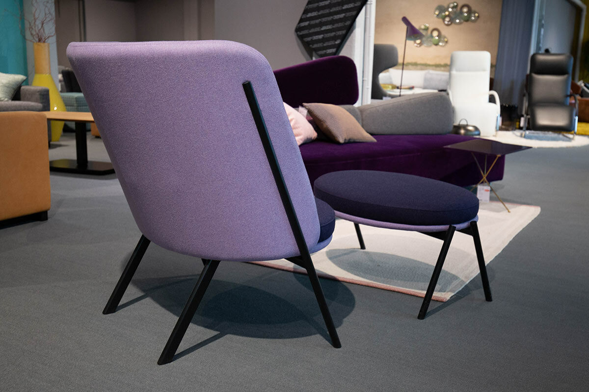 Tecta - Sessel D70 Stoff Dama Korpus 0039 Flider Sitz 0037 Lila Violett Gestell Schwarz Inklusive Hocker - 6