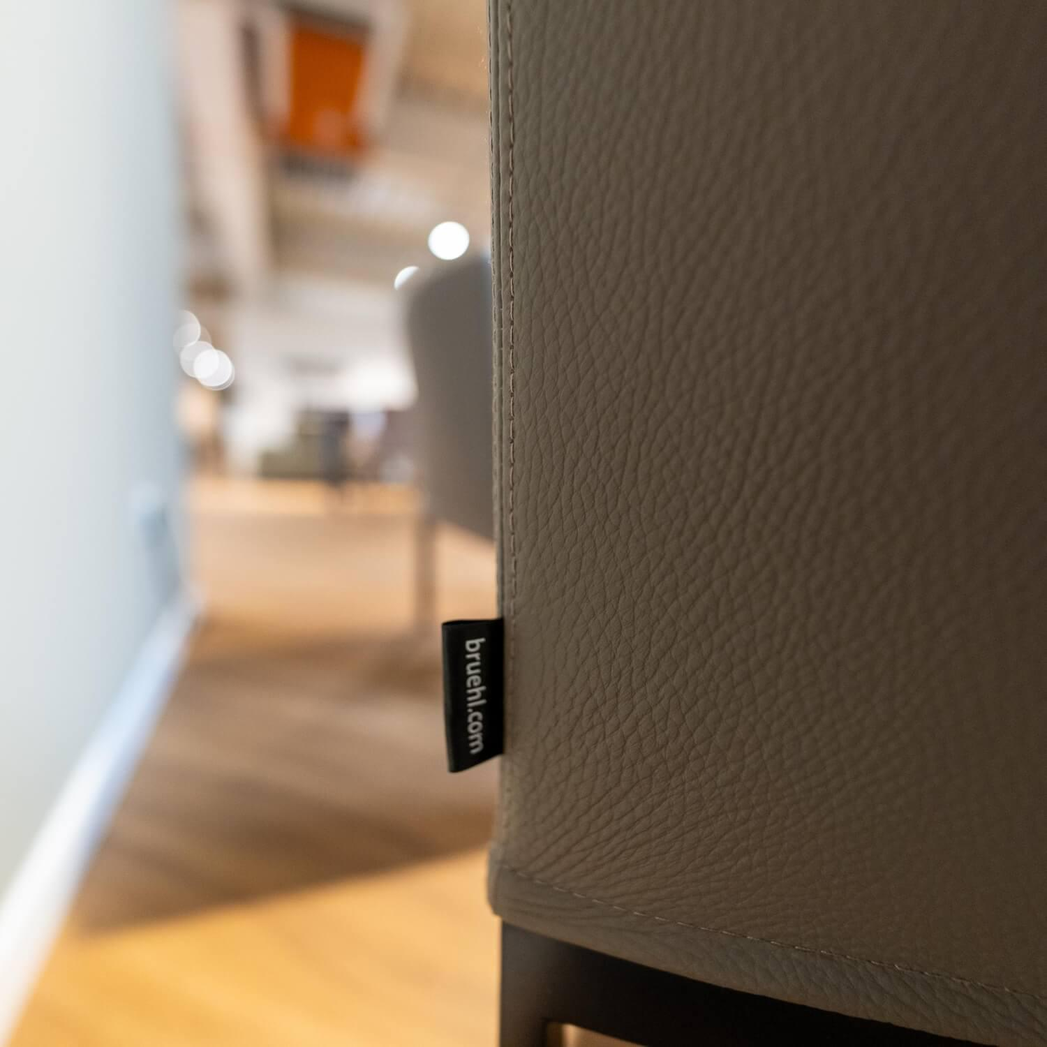 Brühl - 2er Set Sessel Randolph Bezug Leder 5423 Unit 2 Grau Metallfuß Schwarz Pulverbeschichtet Höhenverstellbar - 5