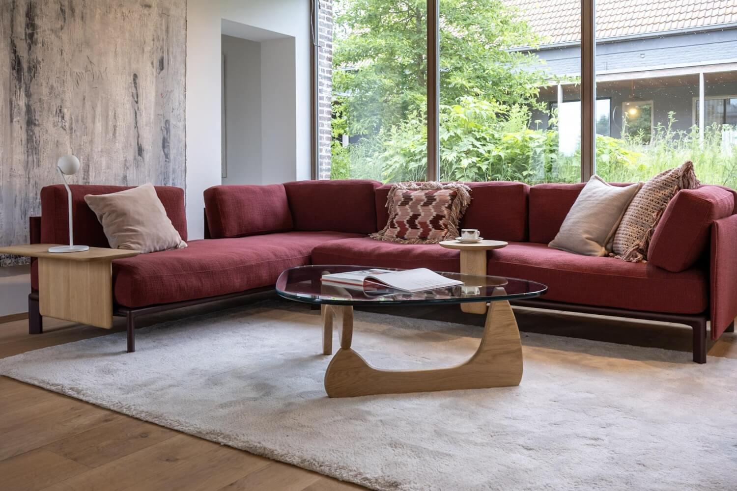 Vitra - Ecksofa Anagram Stoff Dedar A Perfekt Flower Tegola Rot Gestell Dunkel Bordeaux Pulverbeschichtet Inkl. 2x Anstecktisch Eiche Natur - 12