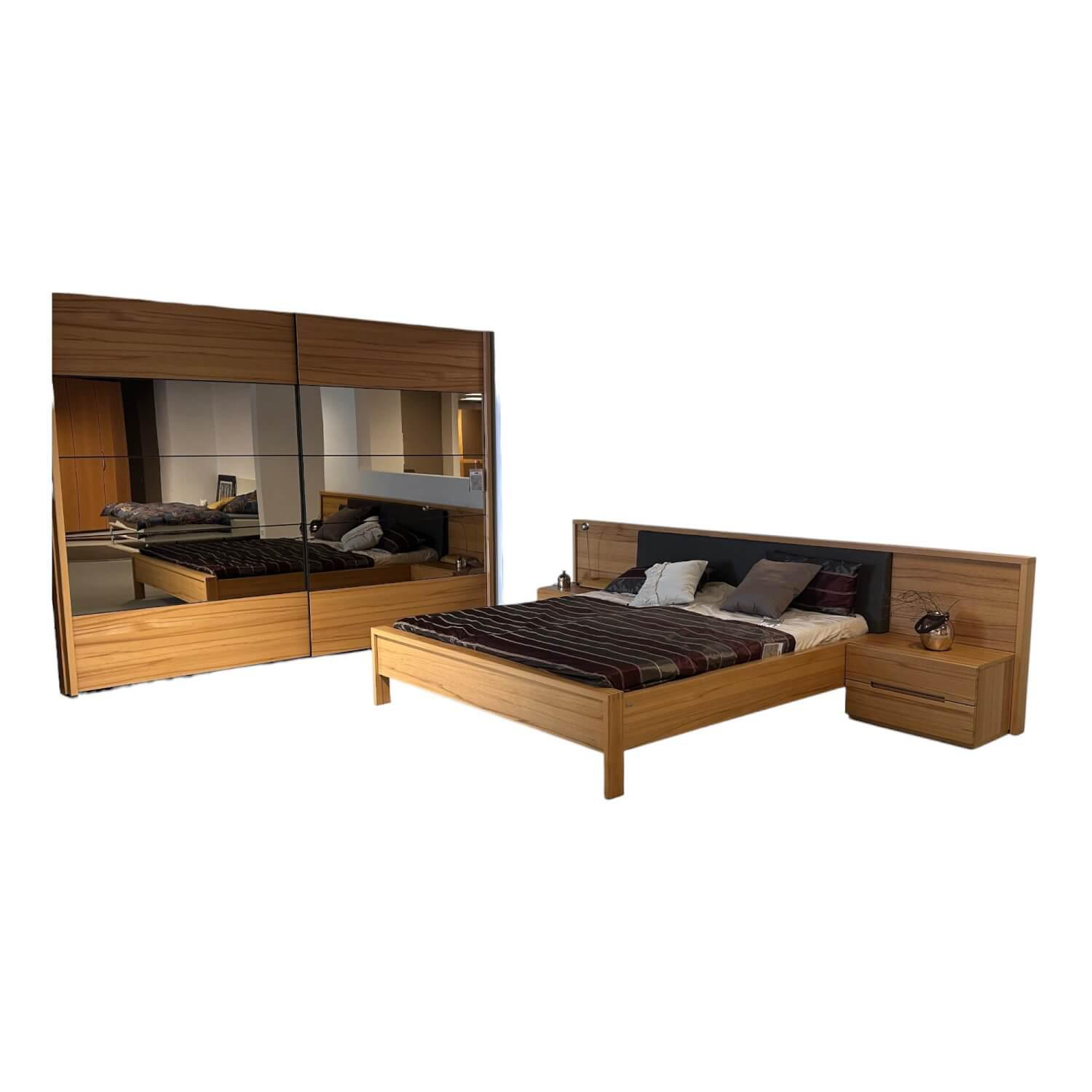 Hülsta - Schlafzimmer Acrea Bett Leder Braun Schwarz Und Strukturbuche Konsolen Mit Schubkästen - 1