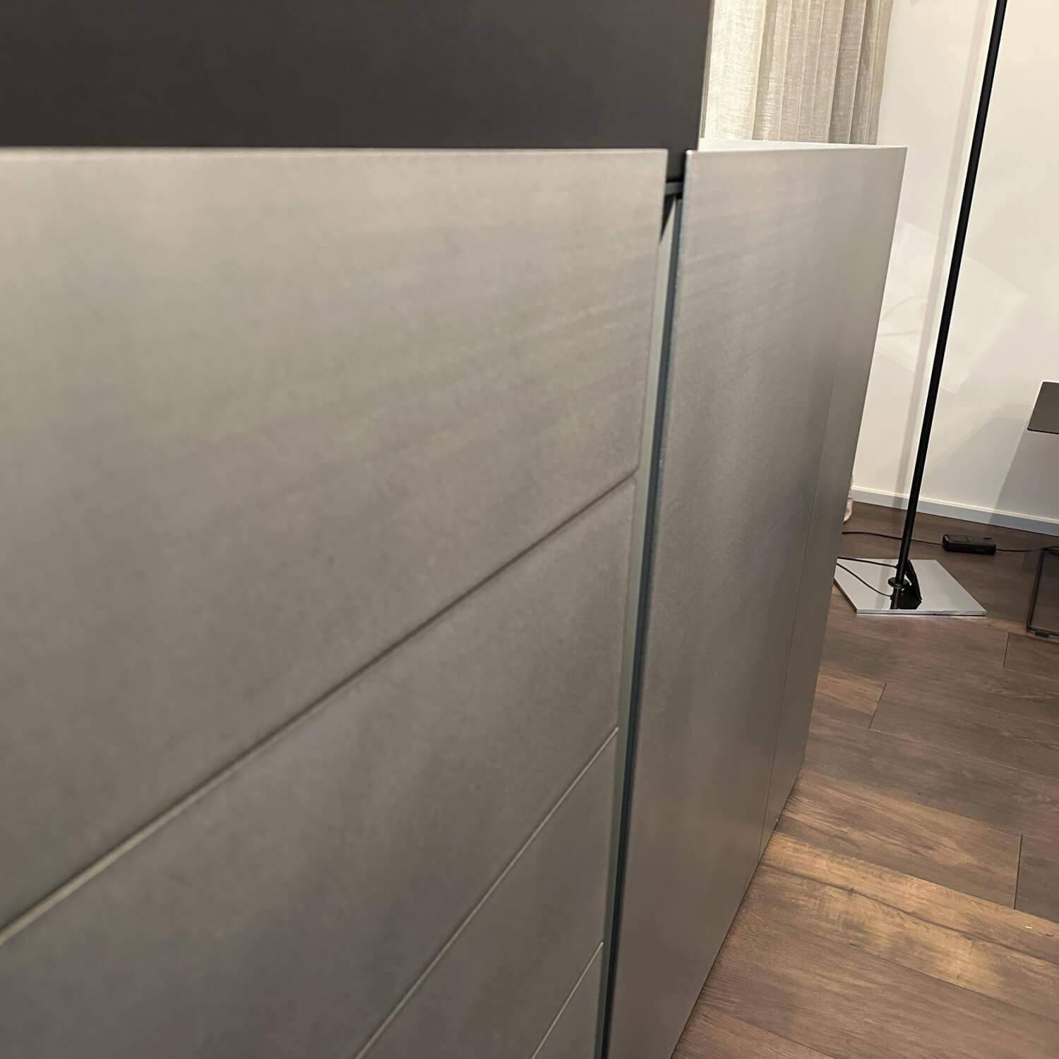 Interlübke - Sideboard Jorel Esche Achat B73 Anthrazit Lackiert Und M21 Edelstahl Silvertouch Grau - 3