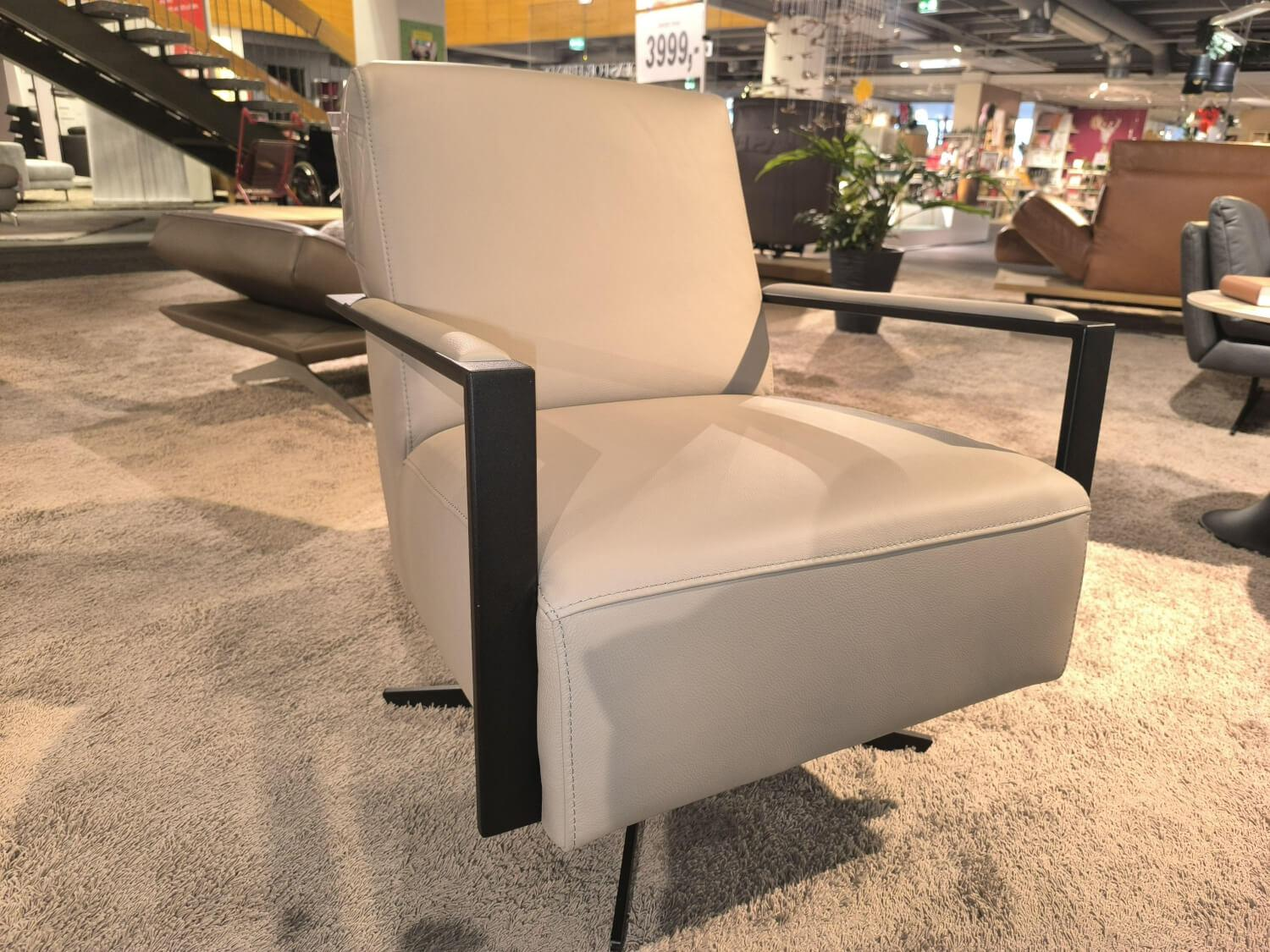 Koinor - Sessel Jadon Leder B Bull Nebbia Grau Armteil Und Drehkreuz Schwarz Matt - 7