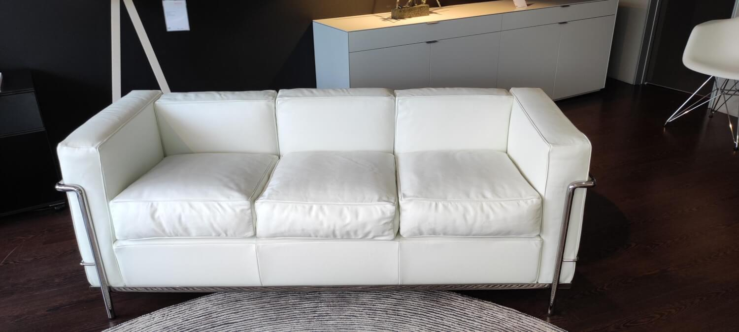 Cassina - Sofa LC2 3-Sitzig Leder LCX Weiß Gestell Verchromt - 4