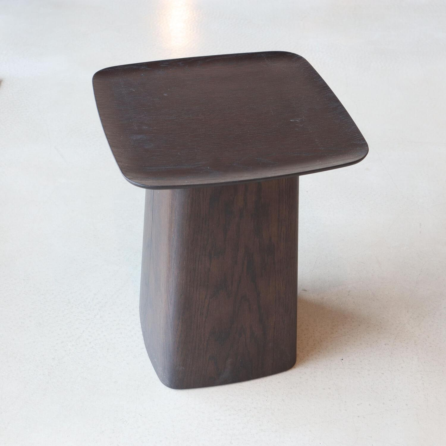 Vitra - 2er-Set Beistelltisch Wooden Side Table Klein Eiche Dunkel - 3