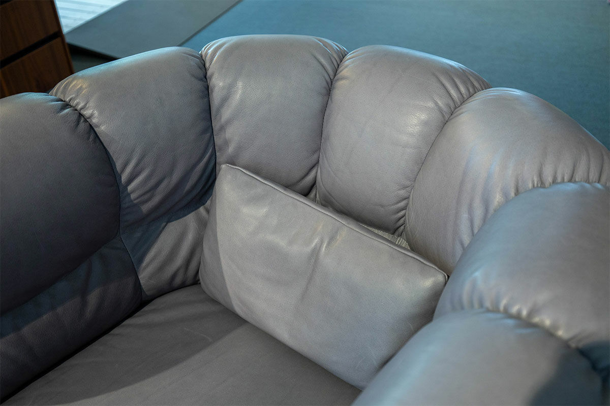 Brühl - Sessel Magnolia Leder Lama 5669-95 Hellgrau Gestell Metall Schwarz Pulverbeschichtet - 5