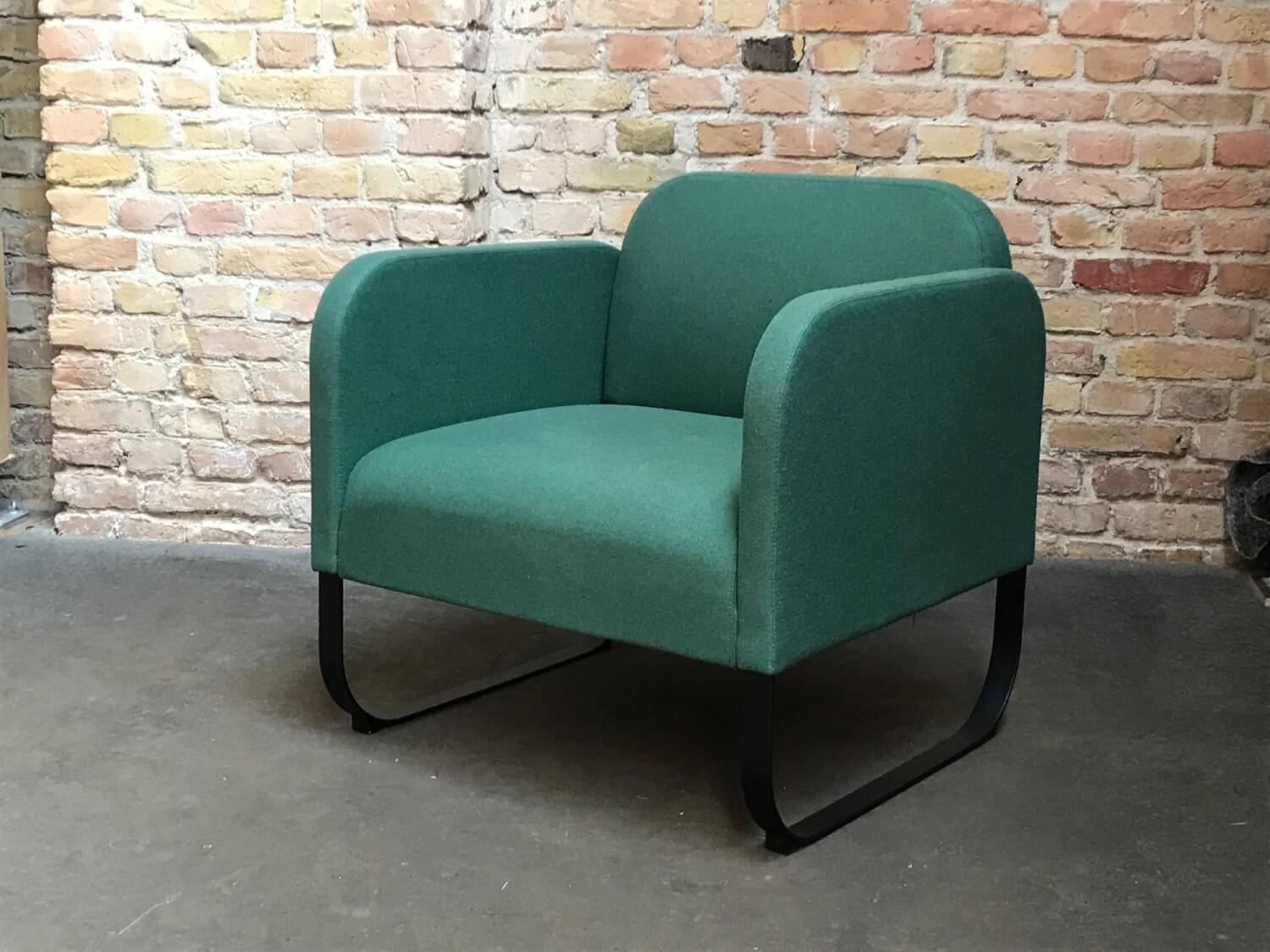 Johanson Design - Sessel Bail Lounge Chair Stoff Camira Mainline Flax Farringdon MLF29 Gestell RAL 9005 - 6