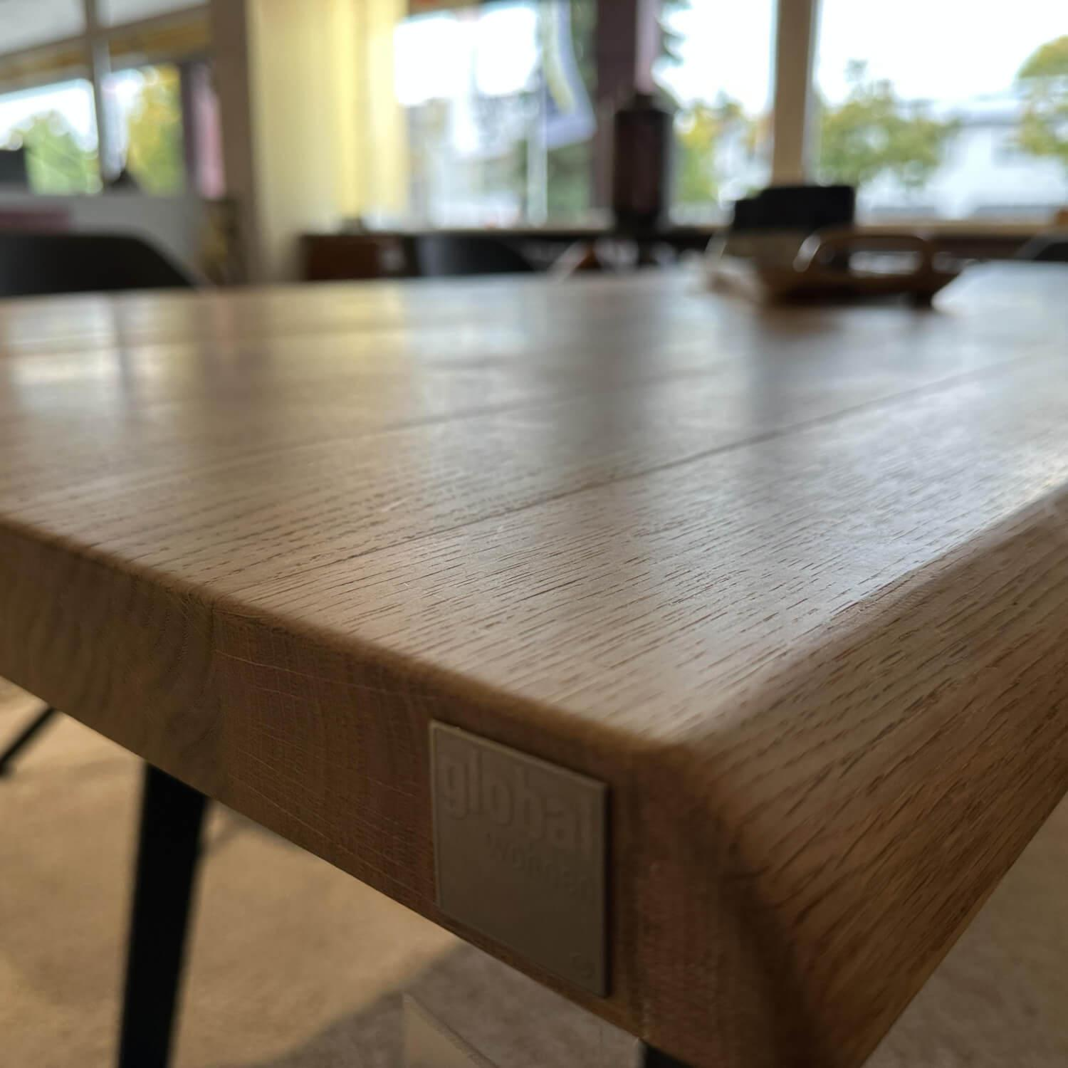 Global - Esstisch Lina Platte Wildeiche Natur Geölt Natürliche Baumkante Gestell Schwarz - 7