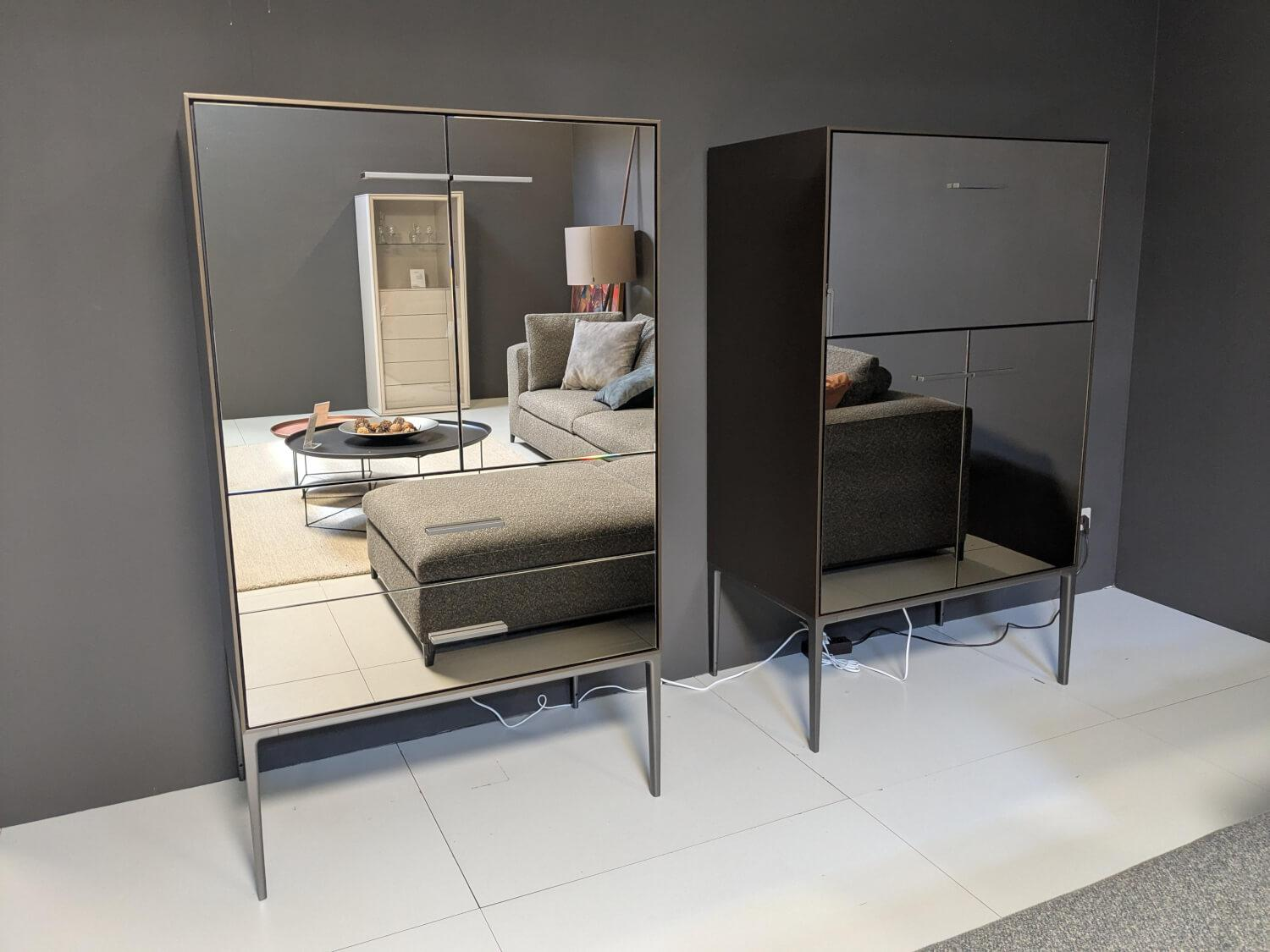B&B Italia - Kommode Eucalipto Spiegel Bronzefarben Acrylharzbezug mit Beleuchtung - 2