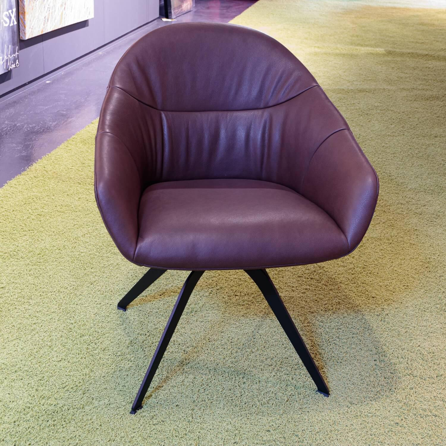 Gealux - Armlehnstuhl Hera Bezug Leder Bentley 300 Violett Drehgestell Schwarz Mit Filzgleitern - 3
