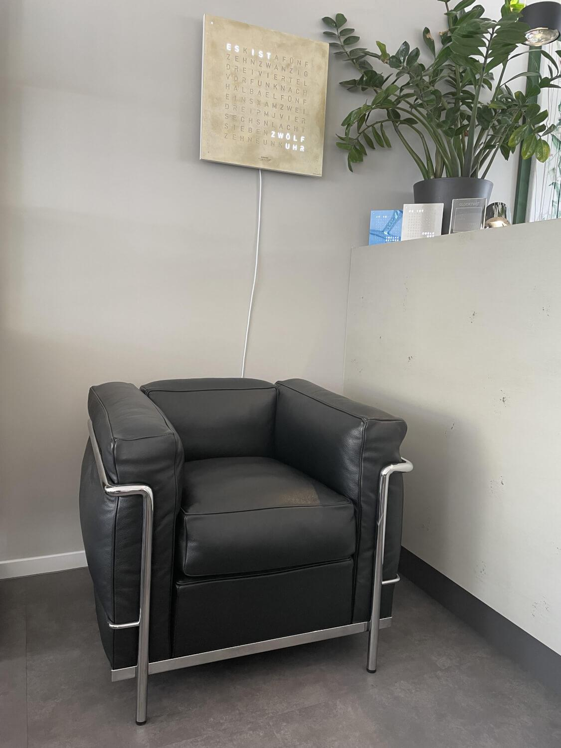 Cassina - Sessel LC2 Leder X 606 Grafite Schwarz Gestell Verchromt (2 Stück verfügbar)  - 5