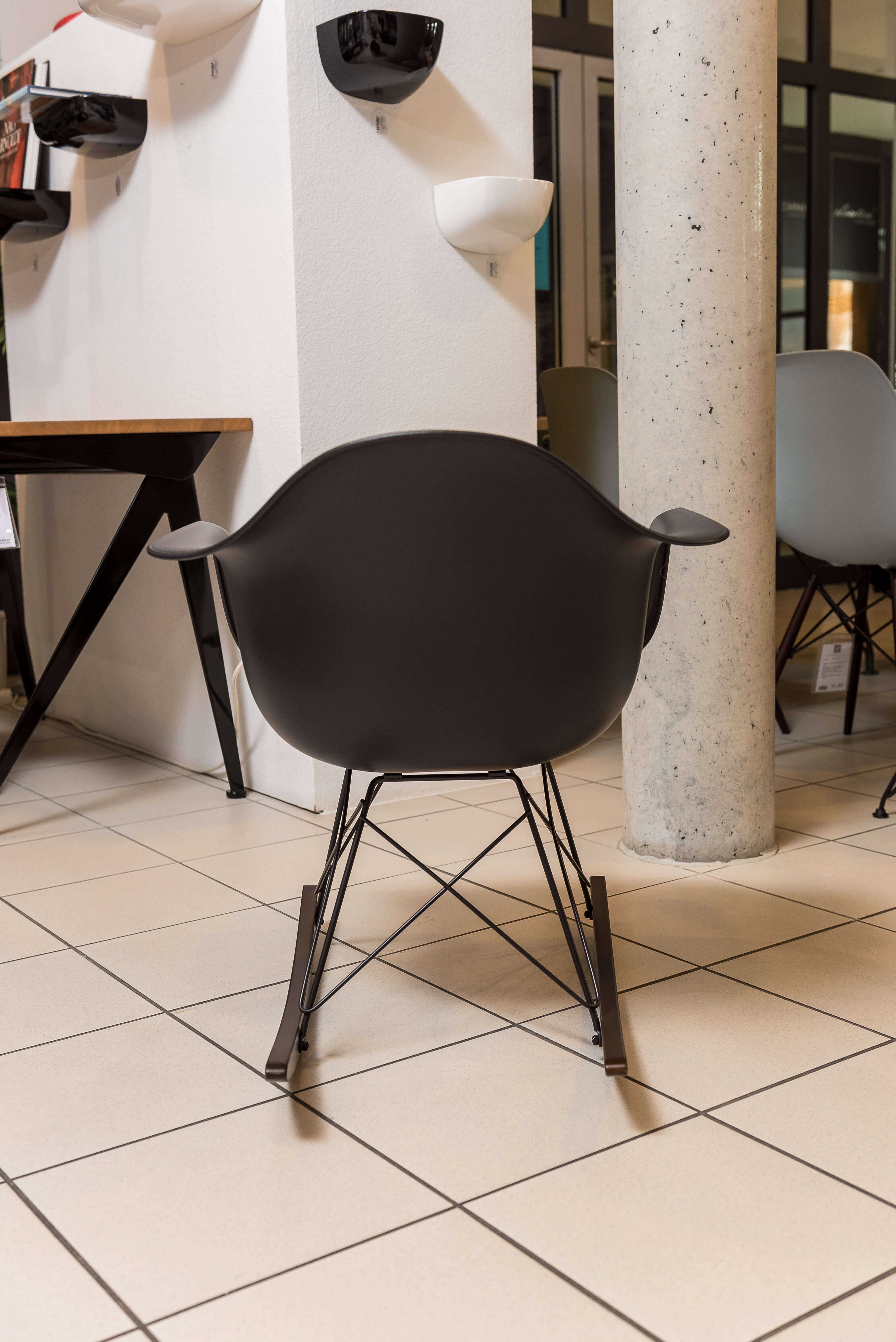 Eames plastic discount armchair rar schaukelstuhl