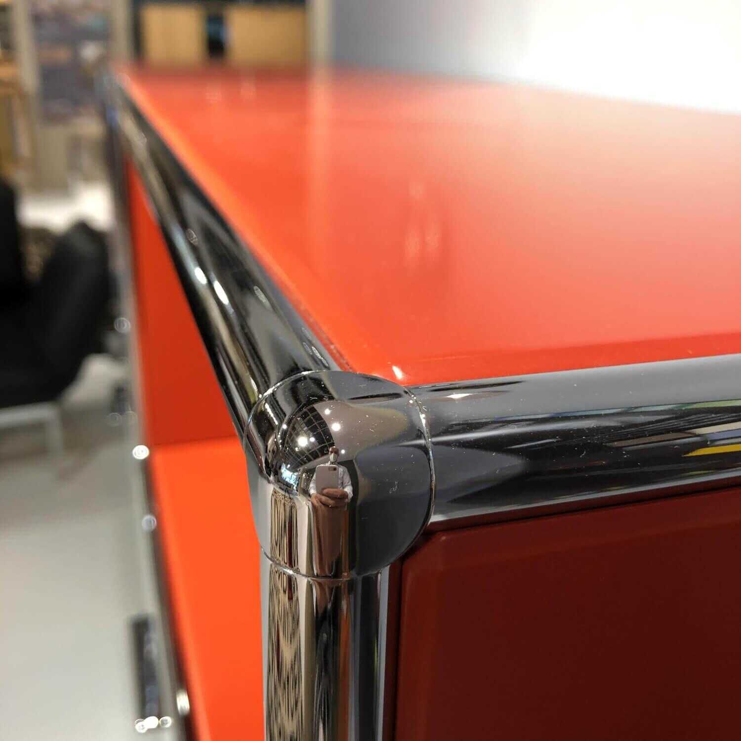 dauphin-home-highboard-drb3-1_5-holz-metall-grau-rot-ccc52c52f222 Dauphin Home - Highboard DRB3 1_5 Holz Metall Grau Rot - 4