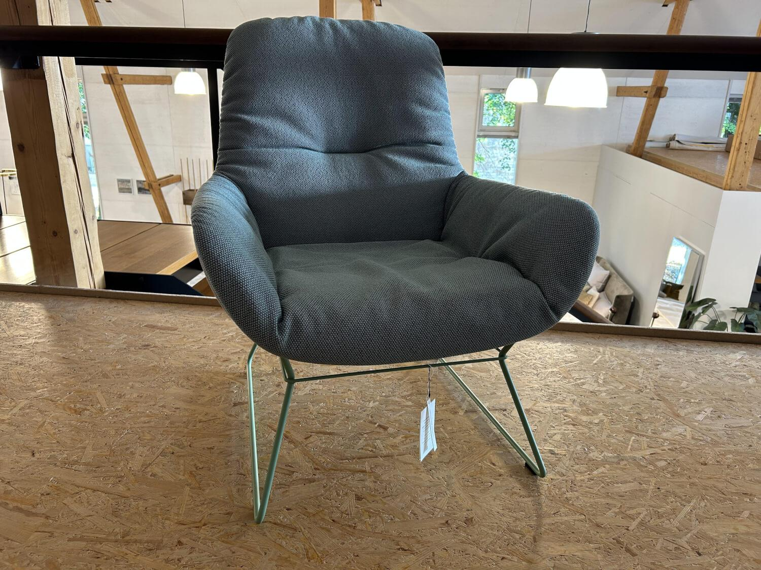 Freifrau - Sessel Leya Lounge Stoff Opera Aloe Grün Gestell Grün - 3