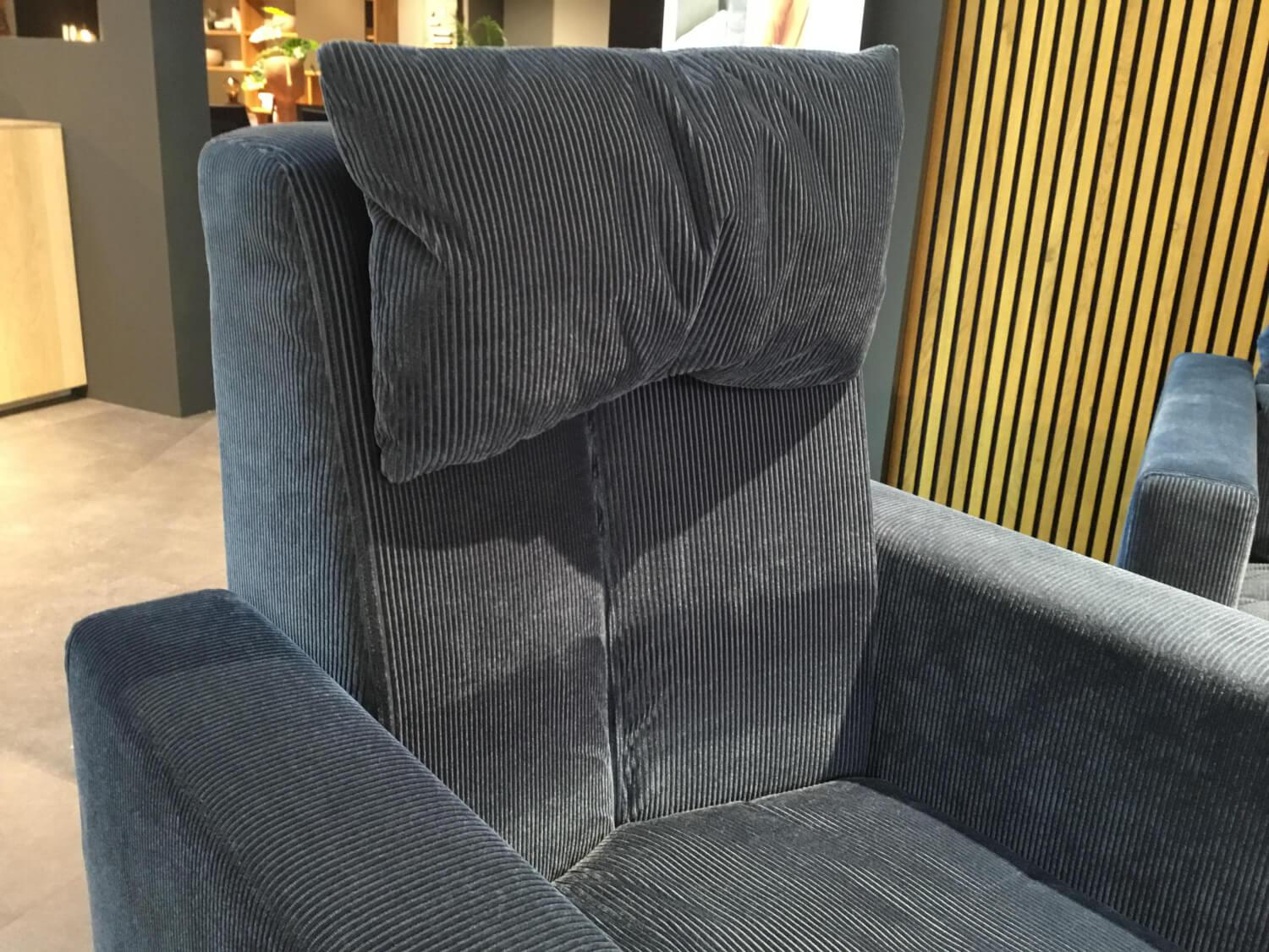 Brühl - Sofa Embrace Stoff 4490 65 Blau Füße Metall Schwarz Inklusive Sessel Und Hocker - 2