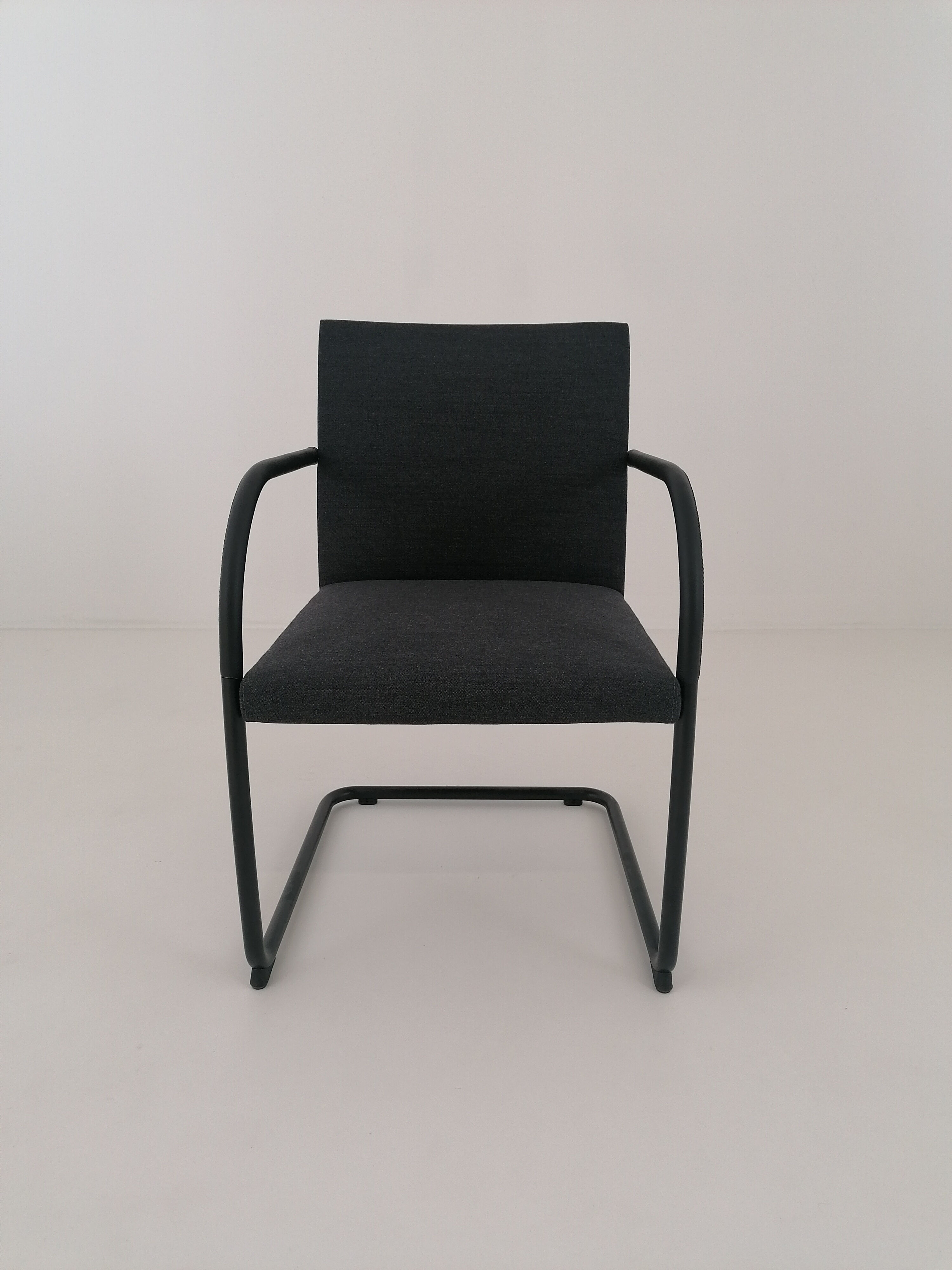 Walter Knoll - Freischwinger George Stoff Gabriel Crisp 4013 Schwarz Gestell Schwarz Pulverbeschichtet Mit Kunststoffgleitern - 2