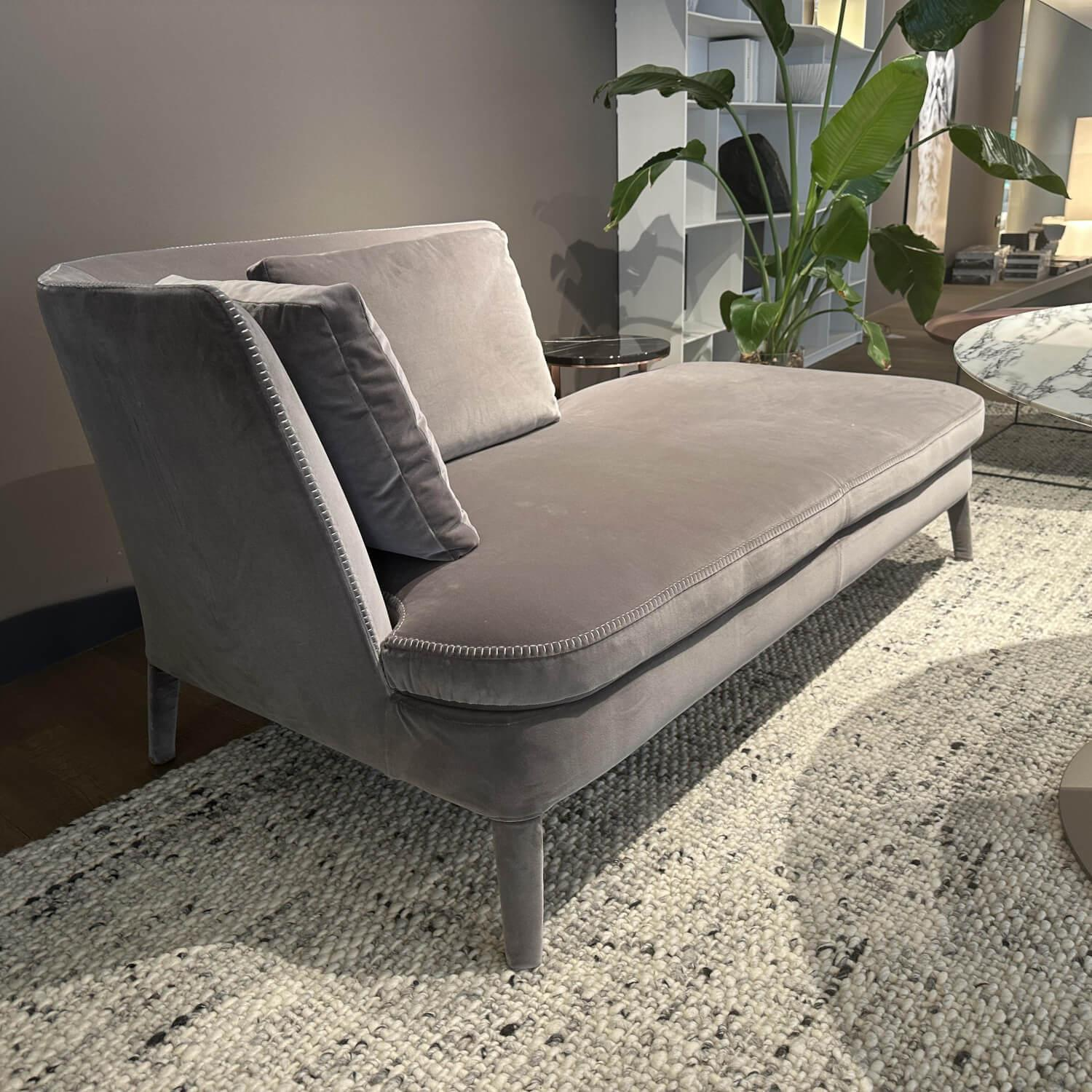 Maxalto - Sofa Febo 2833TS Stoff 2053251 Sirio Grau Füße Mit Stoff Bezogen Inklusive Rückenkissen - 4