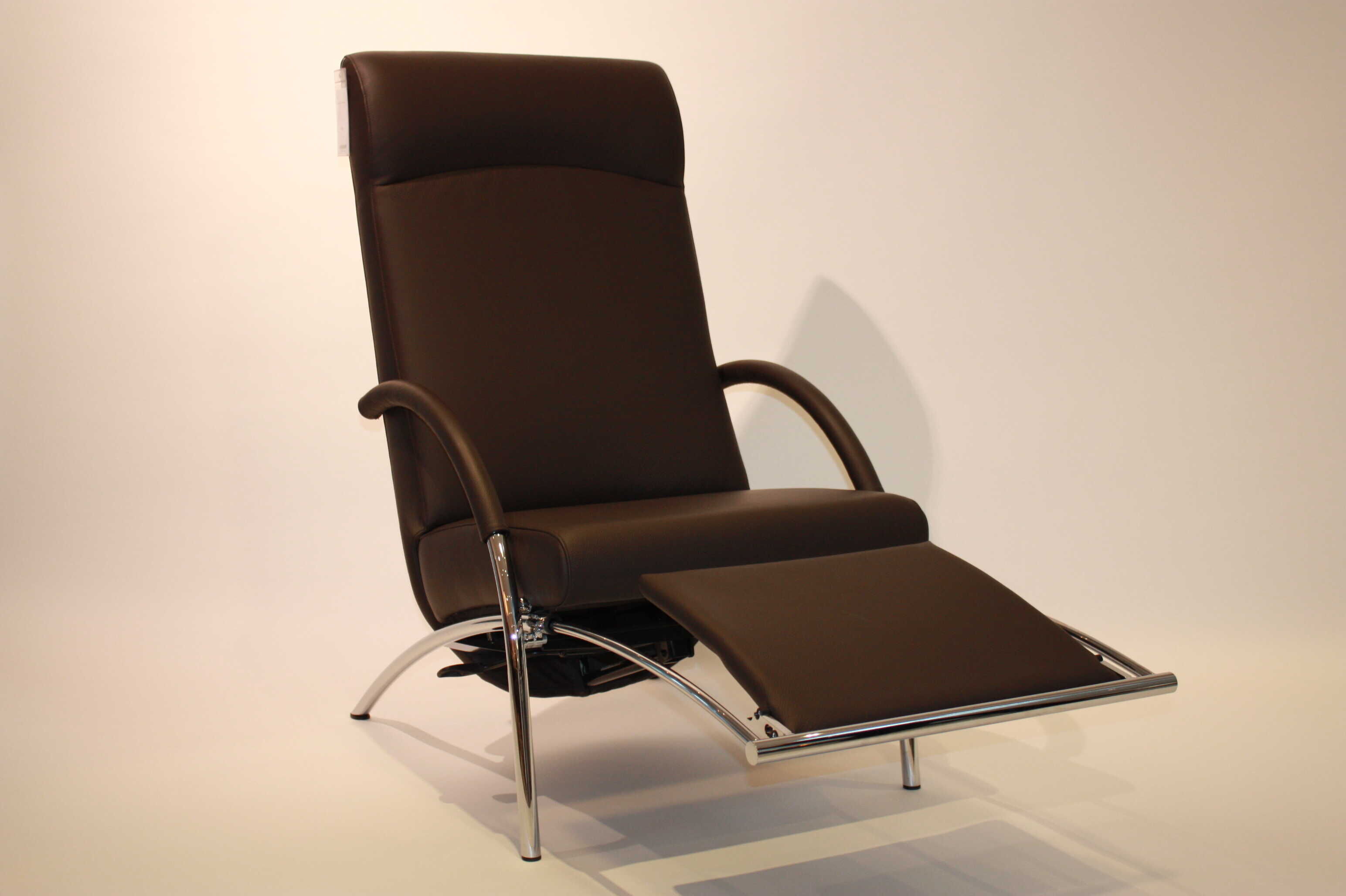 021-02-0020720 IP Design - Sessel Curve in Leder Braun - 3