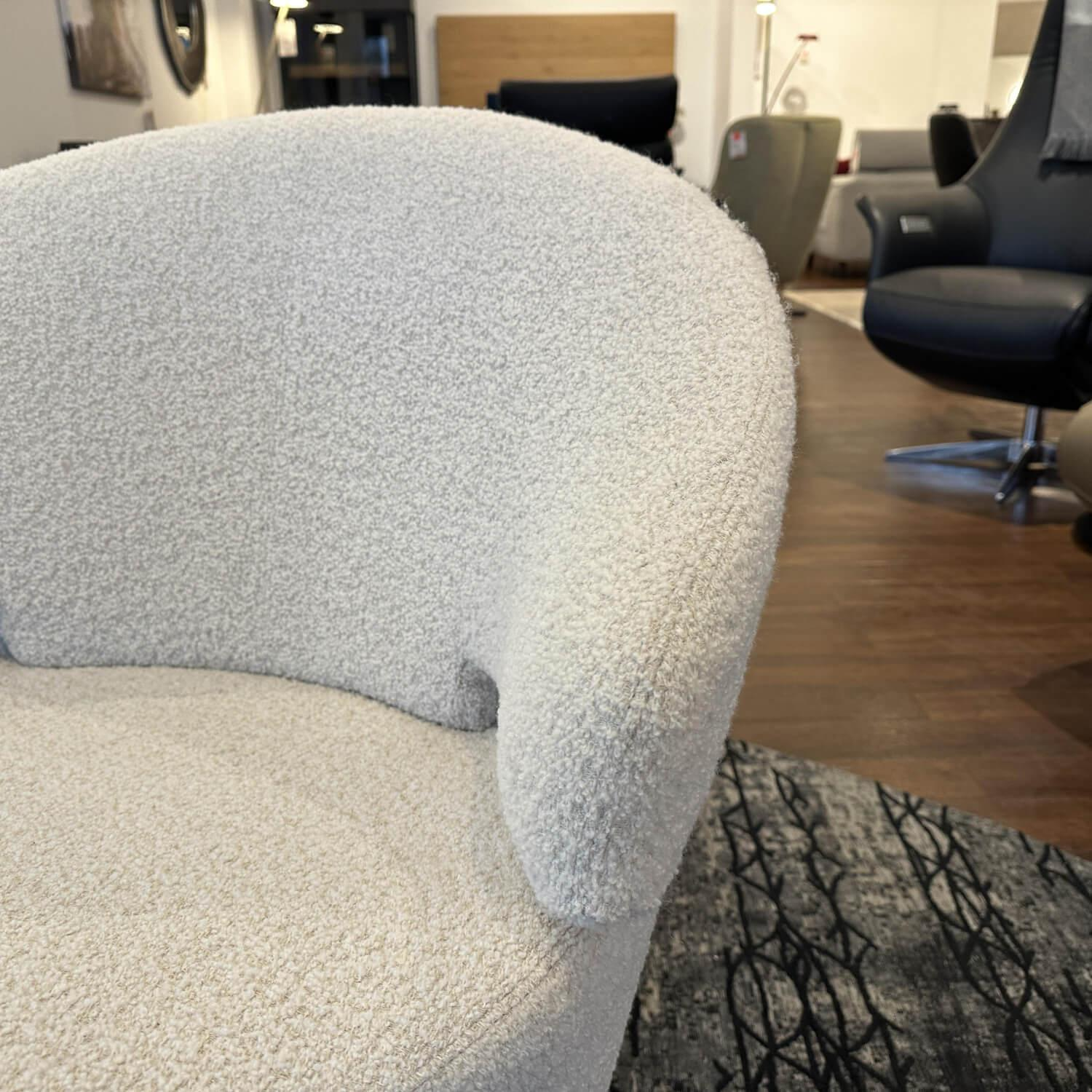 Werther - Sessel Trick Stoff Filippo Uecher Scapigliata 20 Linen Creme Drehteller Schwarz Inklusive Hocker - 2