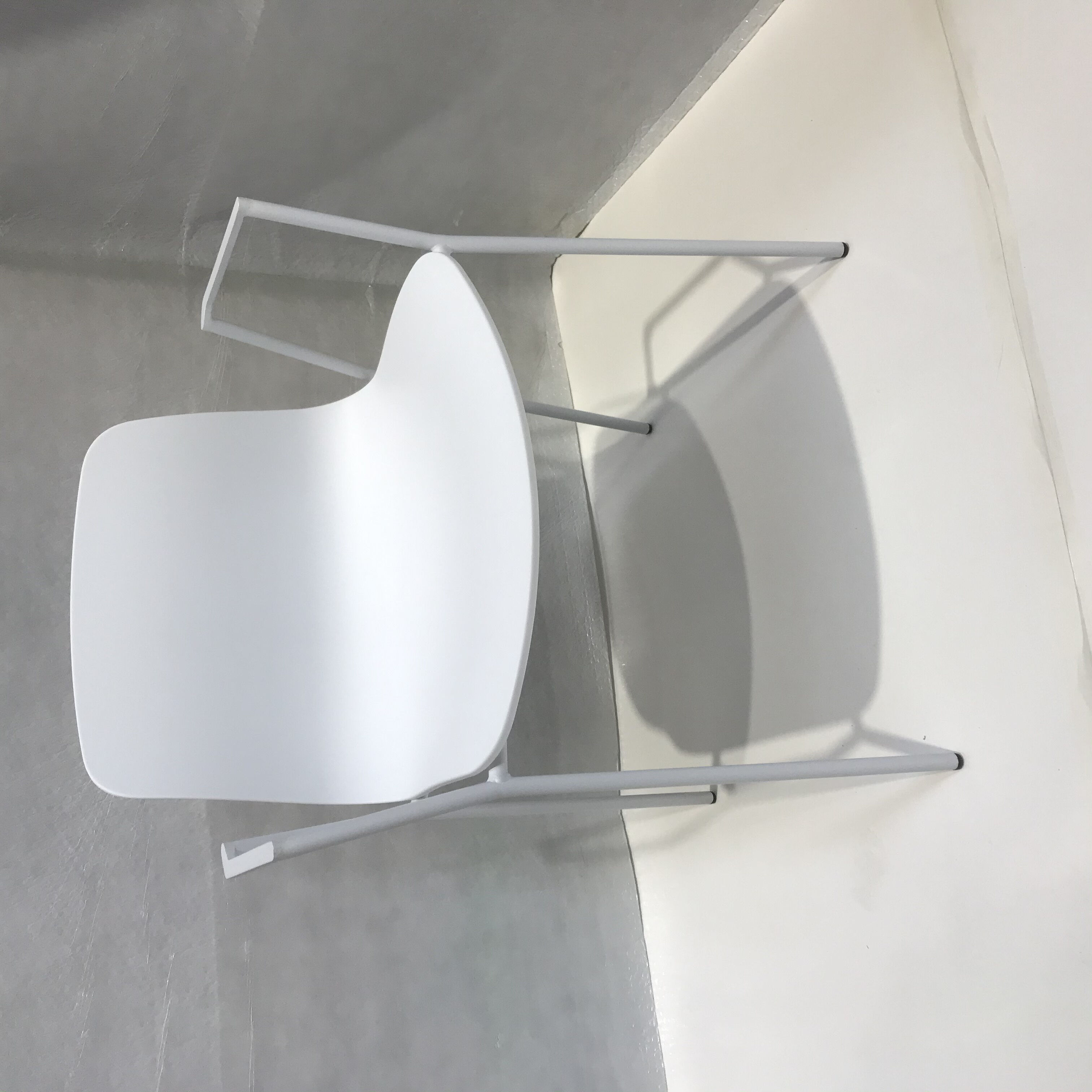 Armlehnstuhl About a Chair AAC18 Polypropylen Weiß Gestell Vierfuß Weiß