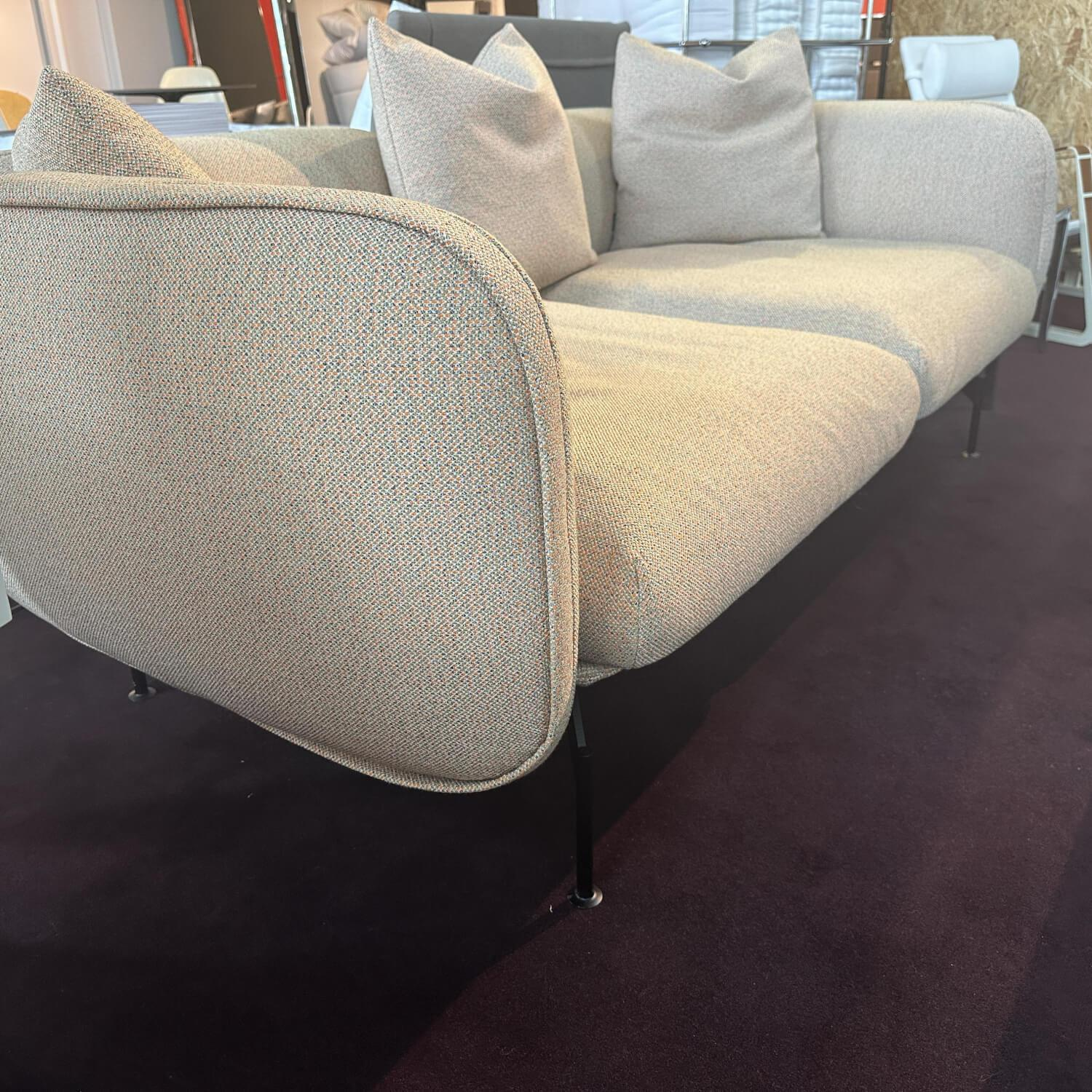 Prostoria - Sofa Echo Bezug Stoff Mica Melba Beige Gestell Metall Schwarz Pulverbeschichtet - 5