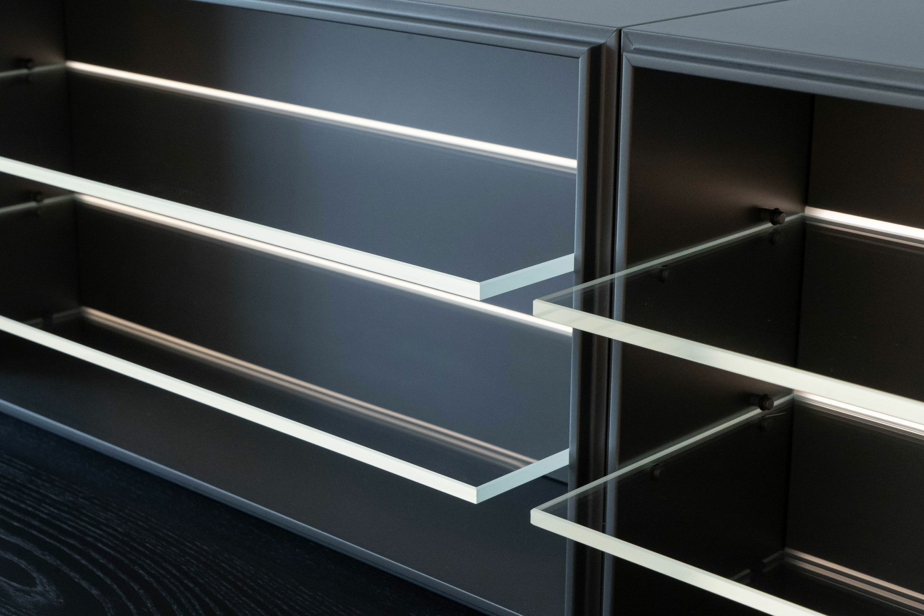 Poliform - Wohnwand Bücherregal Quid Ulme Schwarz Mit Beleuchtung Und Hocker - 7