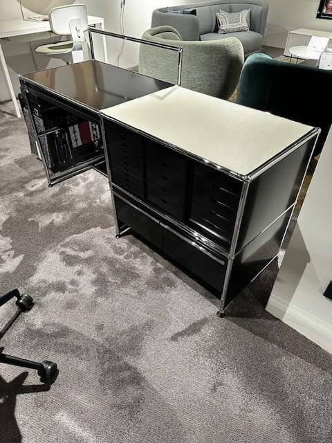 USM Haller - Schreibtisch Graphitschwarz Mit Sitzbank Und INOS Kastensystem - 2