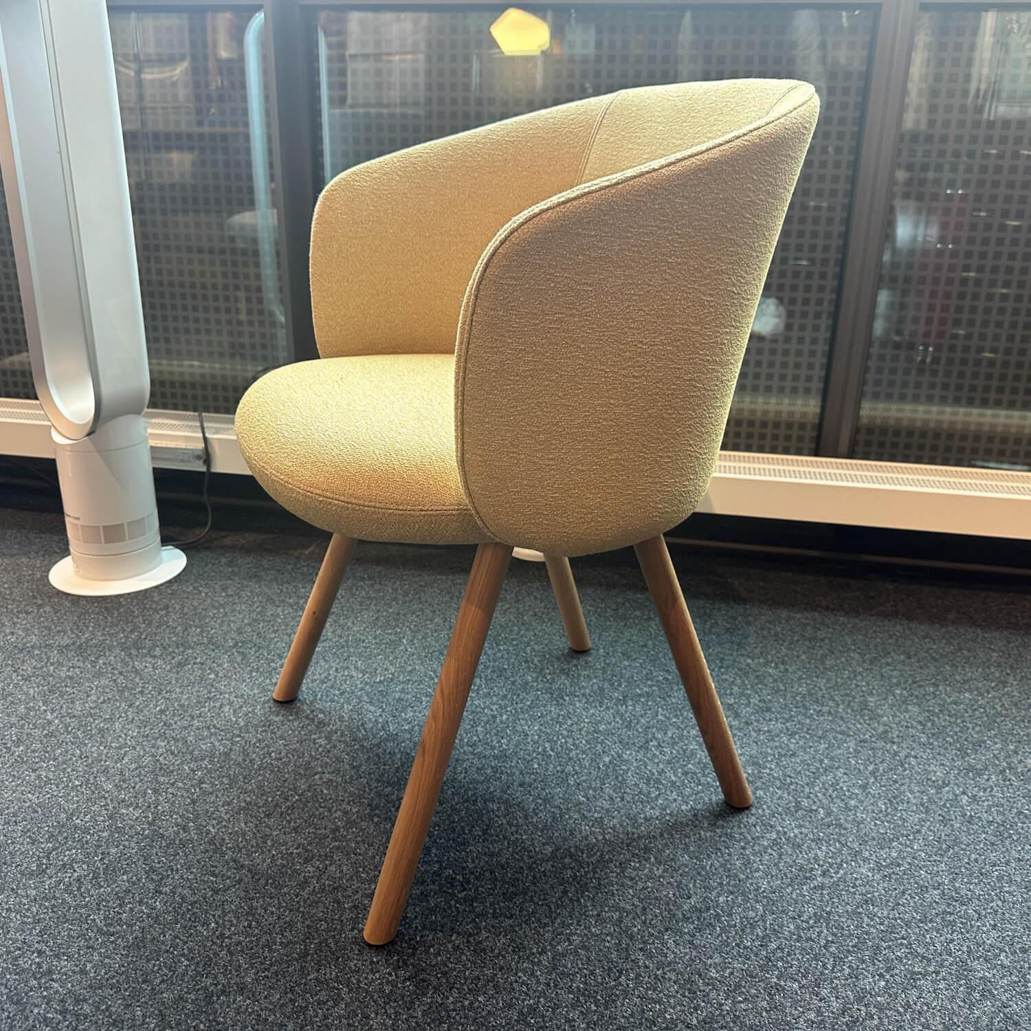 Vitra - Sessel Mikado Stoff Cento 03 Senf Gelb Füße Eiche Natur Lackiert Mit Filzgleitern - 2