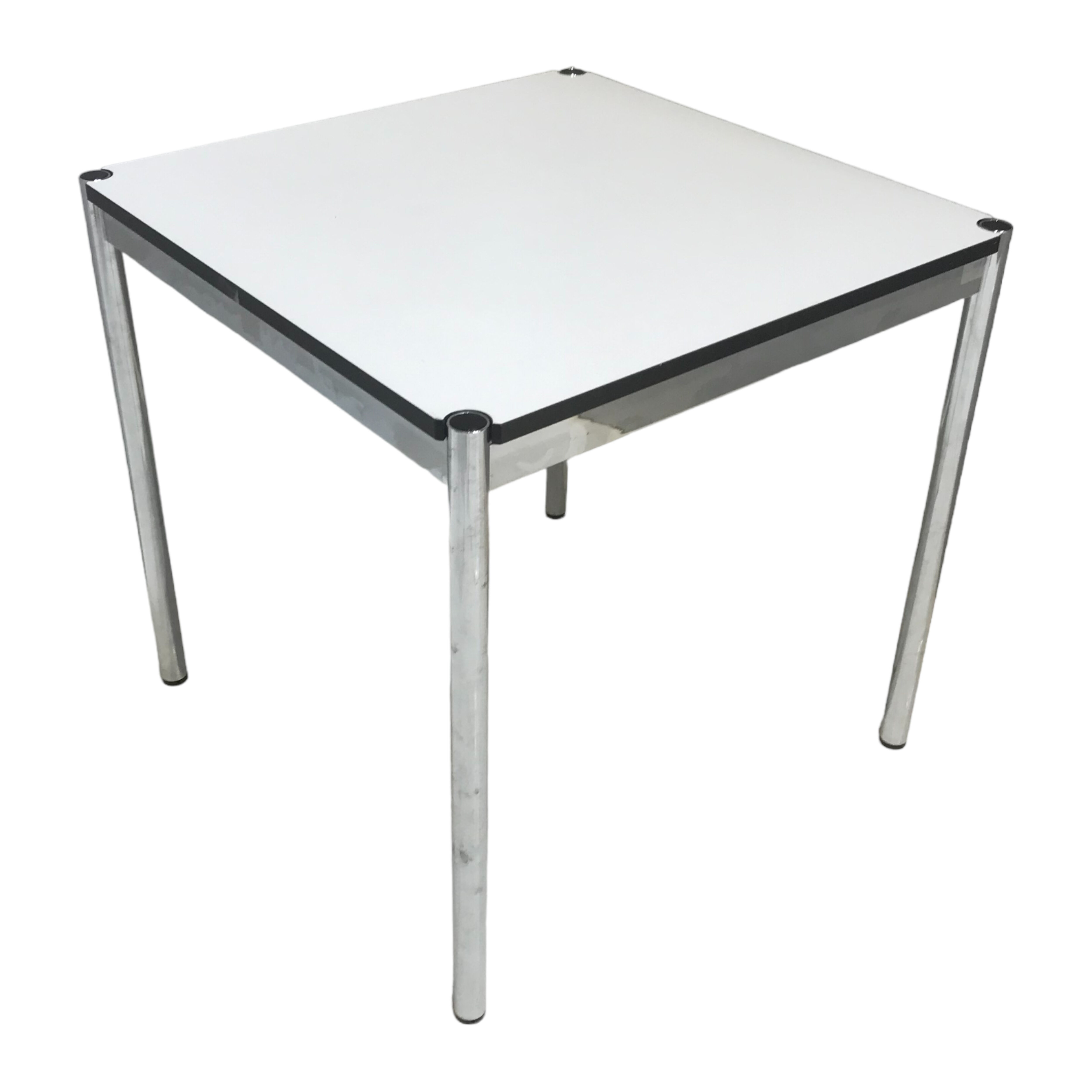 Tisch Quadratisch 75x75 Platte Kunstharz Perlgrau Gestell Verchromt 75x75