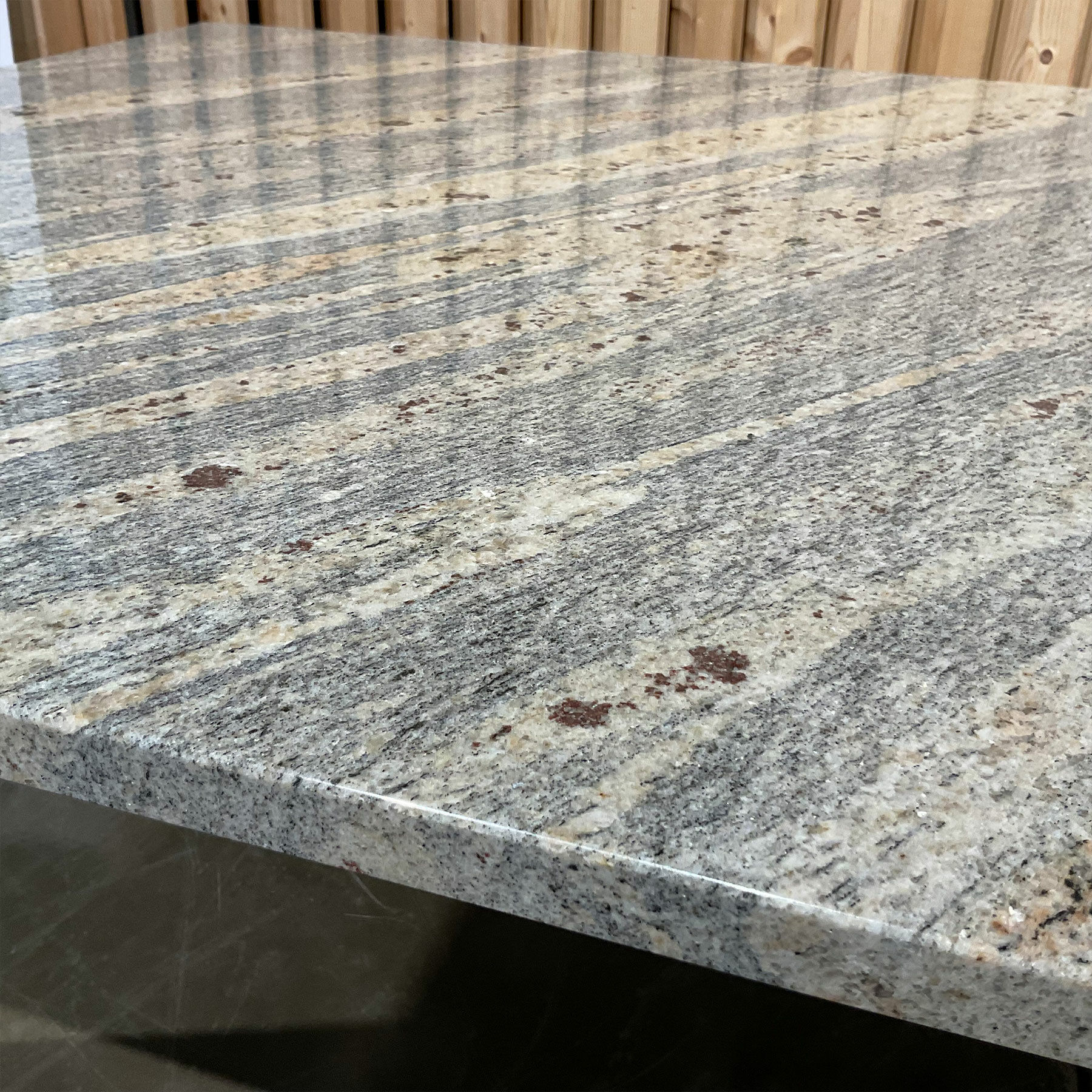 Draenert - Couchtisch Primus Platte Gneis Bianco Romano Grau Gestell Dunkelbronze - 3