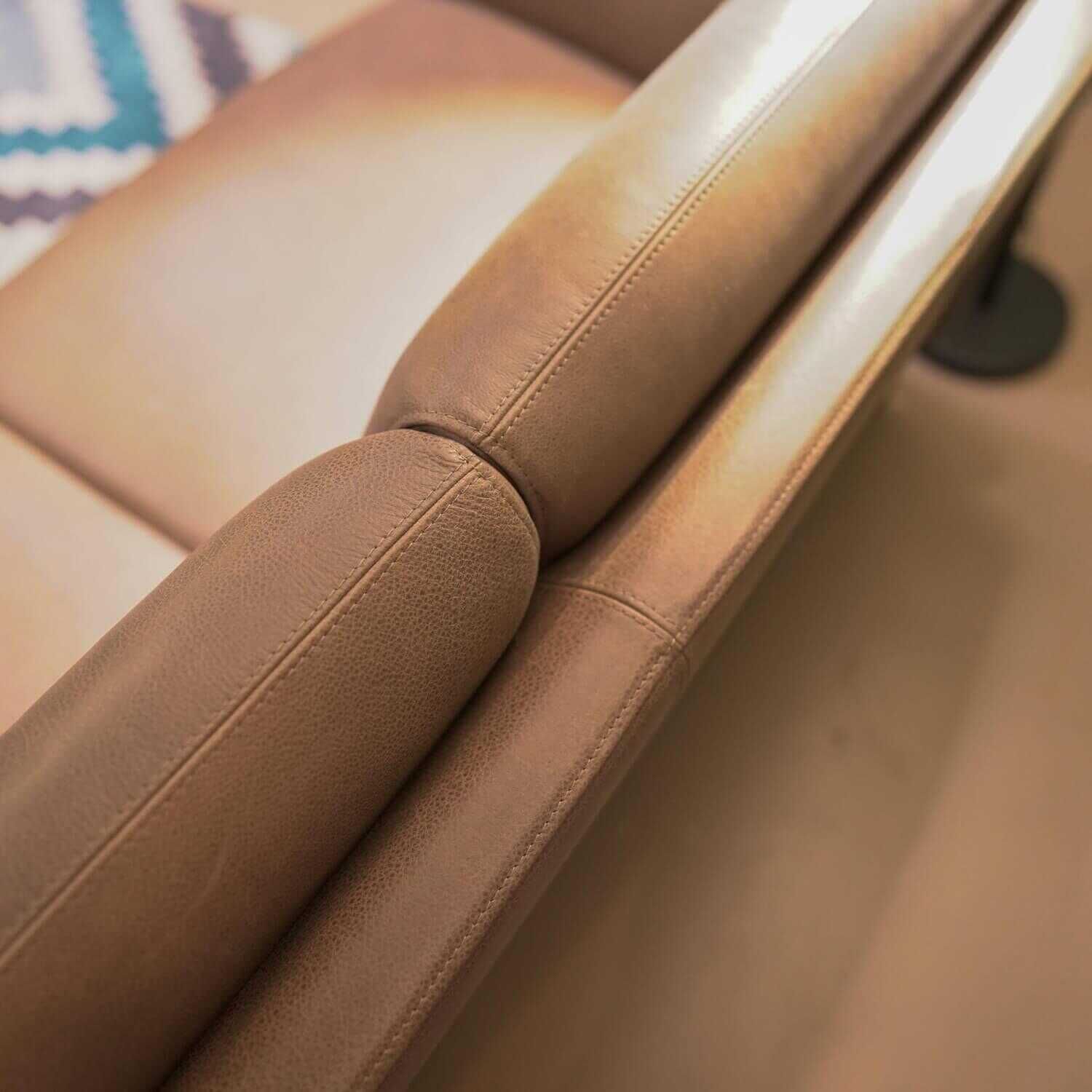 Puhlmann - Sofa Dreisitzer Arosa Leder Braun Afrika Metall Schwarz - 4