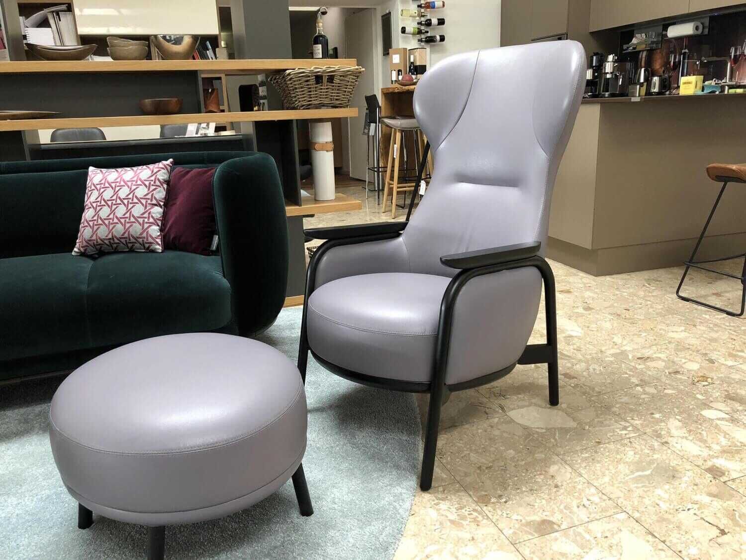 Wittmann - Sessel Vuelta Leder Color Lilac Grau Füße Buche Schwarz Gebeizt mit Hocker - 2